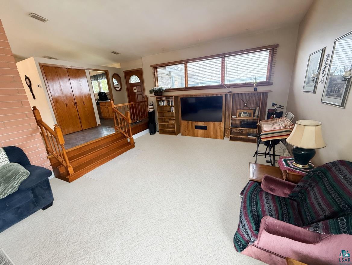 2136 Adirondack St, Duluth, MN 55811 Listing Photo  4