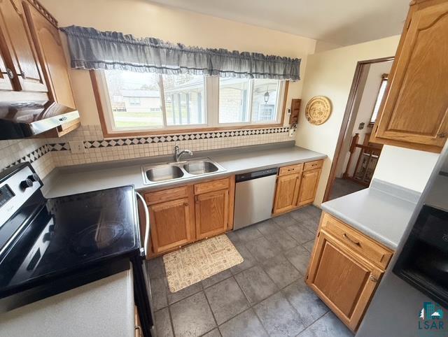 2136 Adirondack St, Duluth, MN 55811 Listing Photo  8