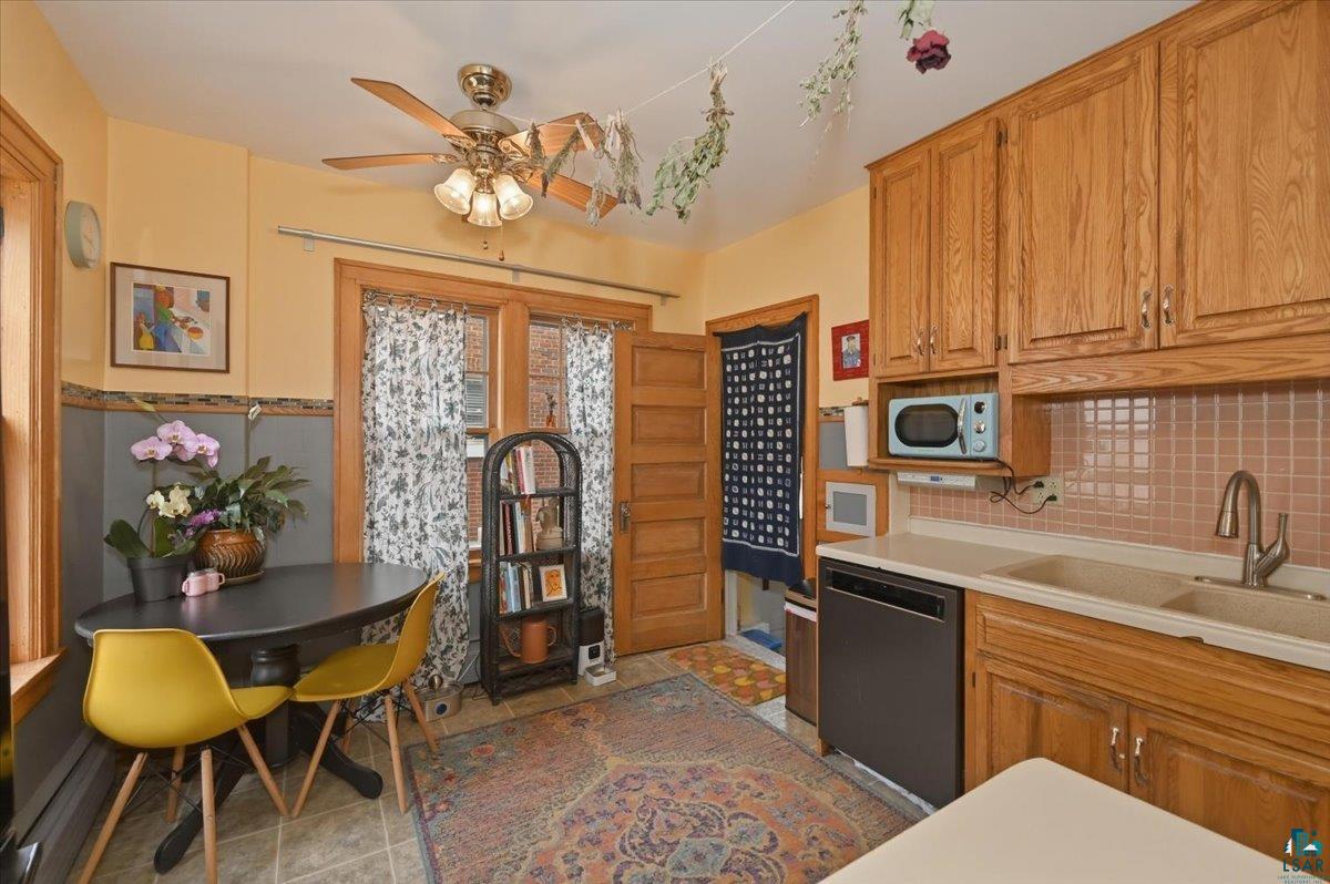 2327 E 4th St, Duluth, MN 55812 Listing Photo  8