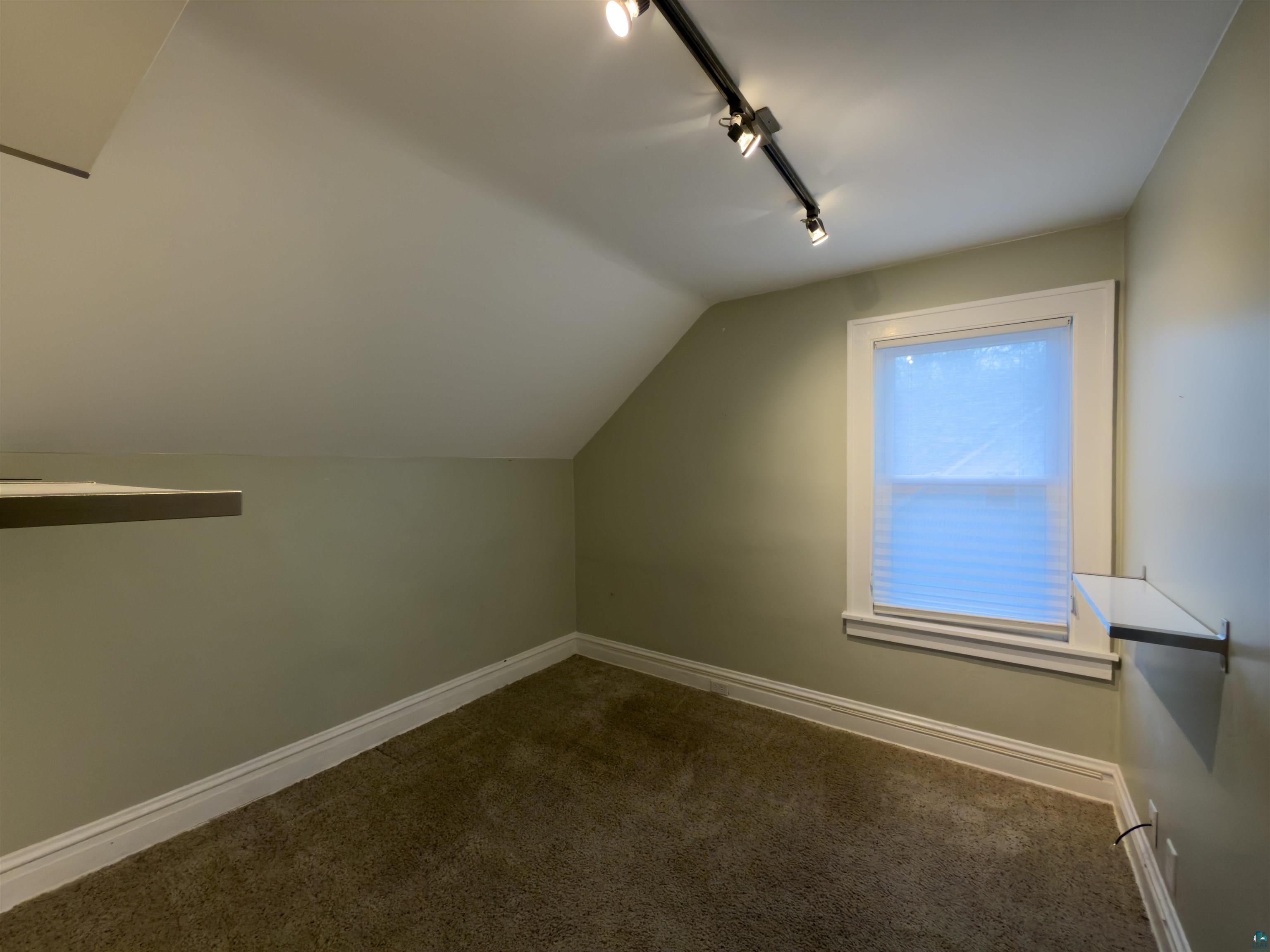 823 N 57th Ave W, Duluth, MN 55807 Listing Photo  13