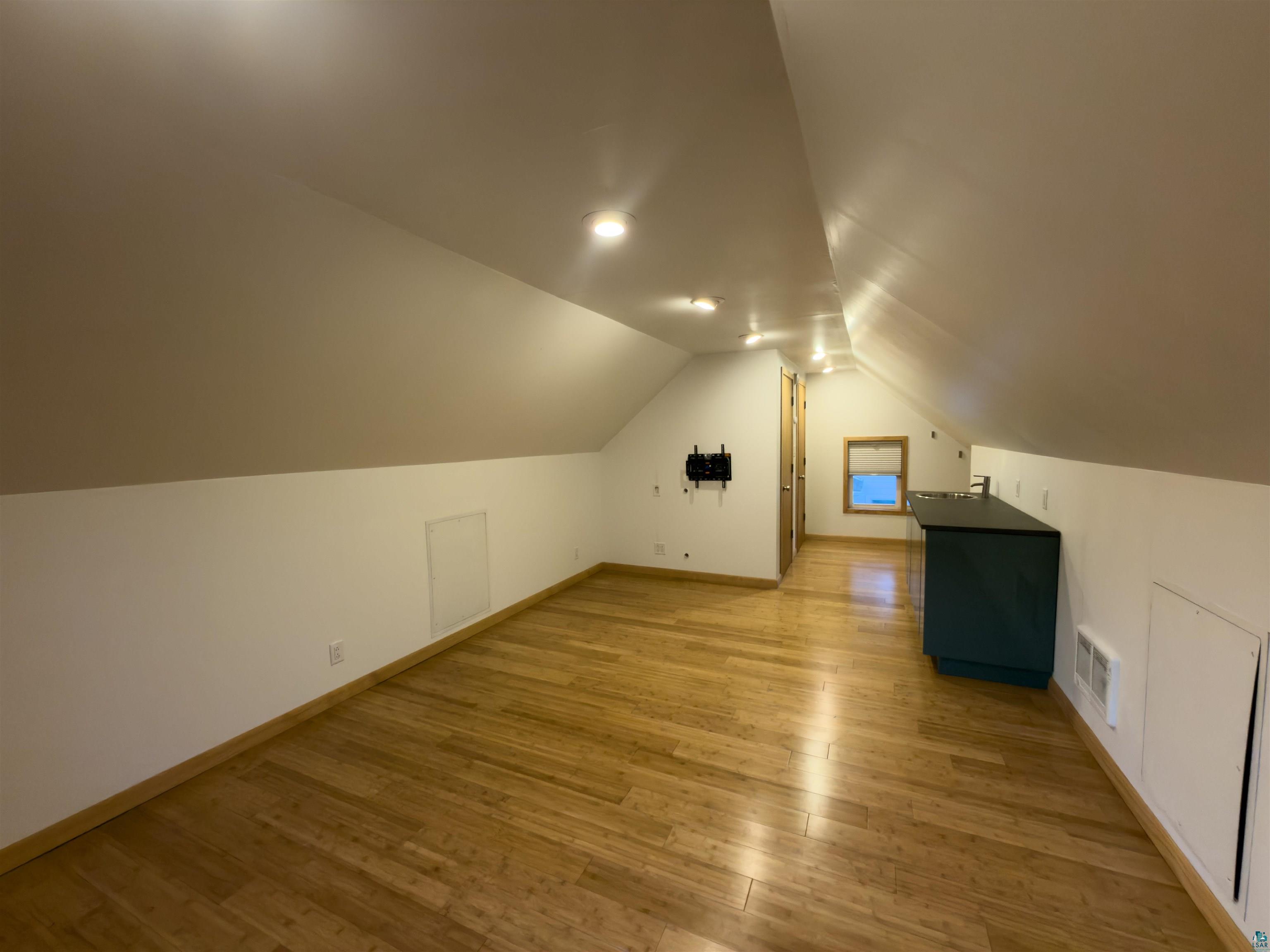 823 N 57th Ave W, Duluth, MN 55807 Listing Photo  47