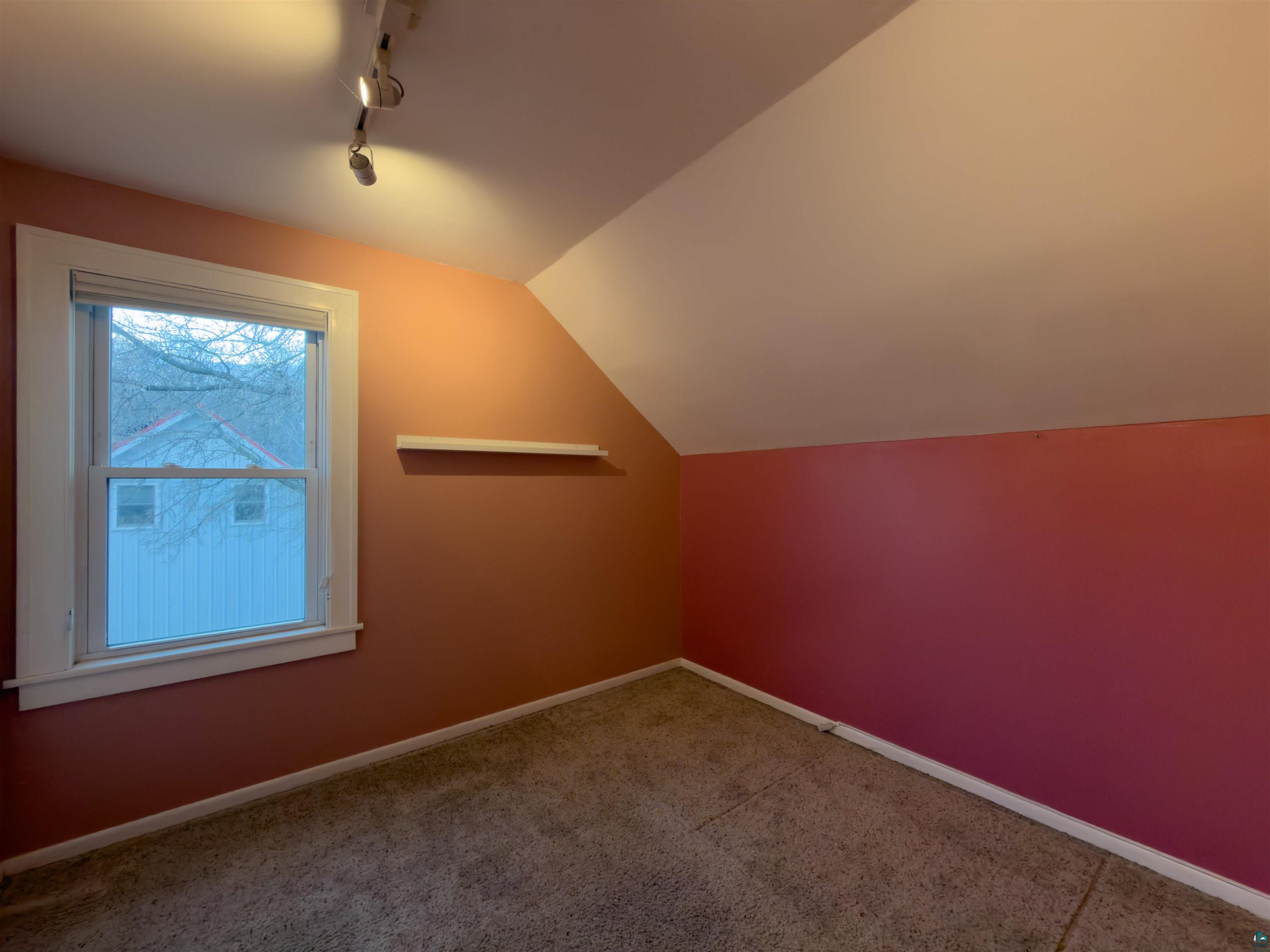 823 N 57th Ave W, Duluth, MN 55807 Listing Photo  10