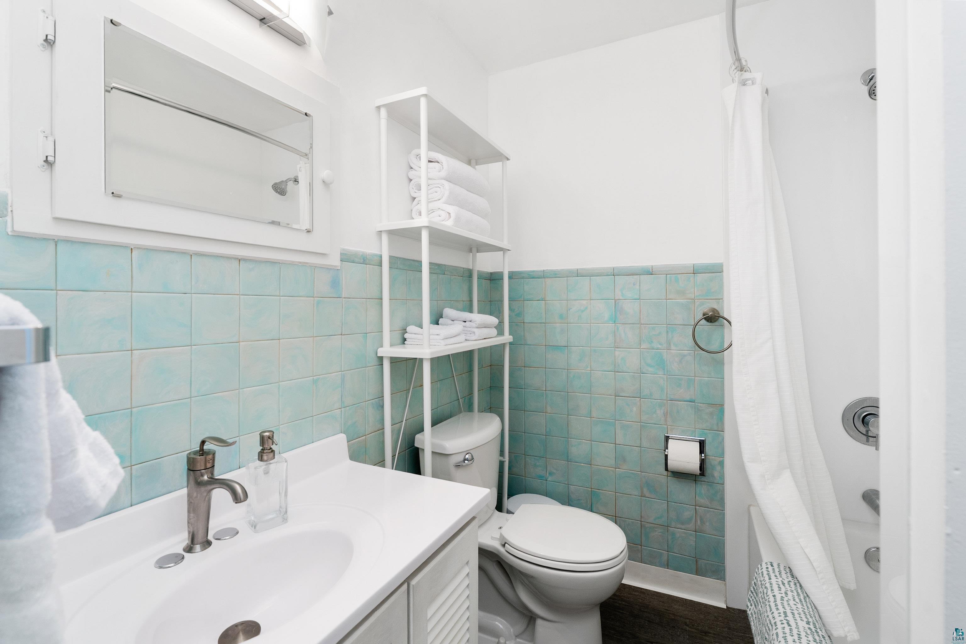202 N 40th Ave E, Duluth, MN 55804 Listing Photo  38