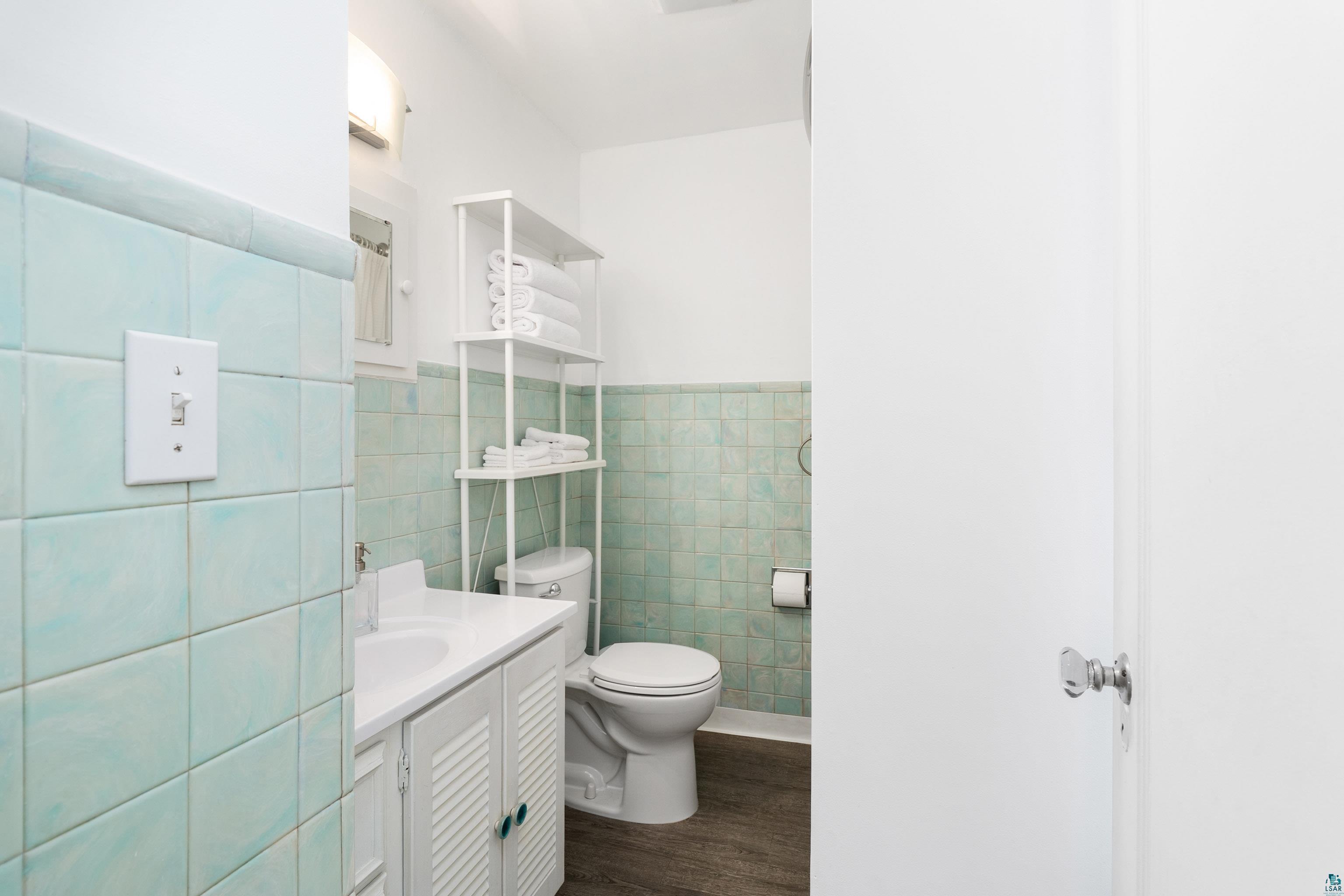 202 N 40th Ave E, Duluth, MN 55804 Listing Photo  40