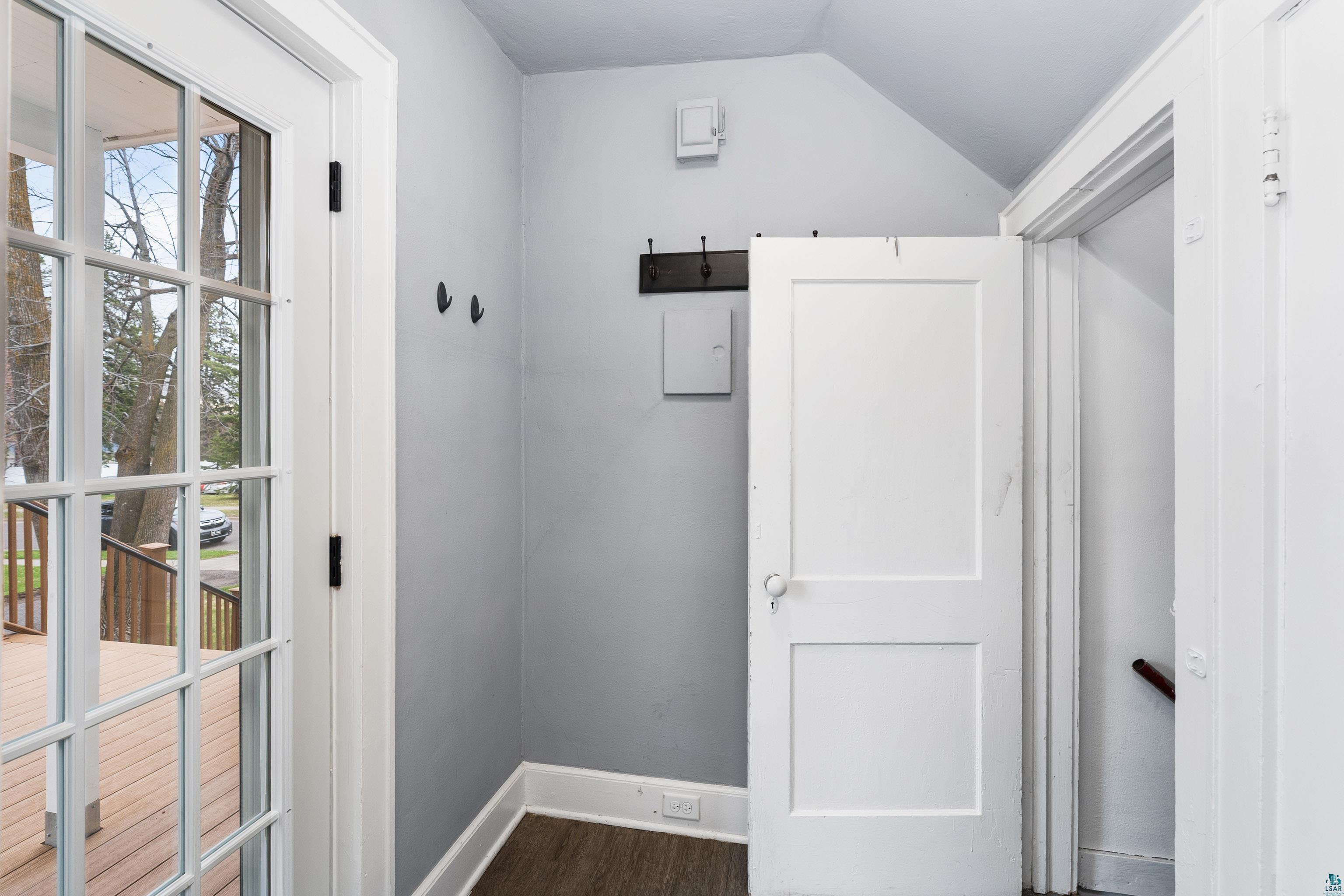 202 N 40th Ave E, Duluth, MN 55804 Listing Photo  41