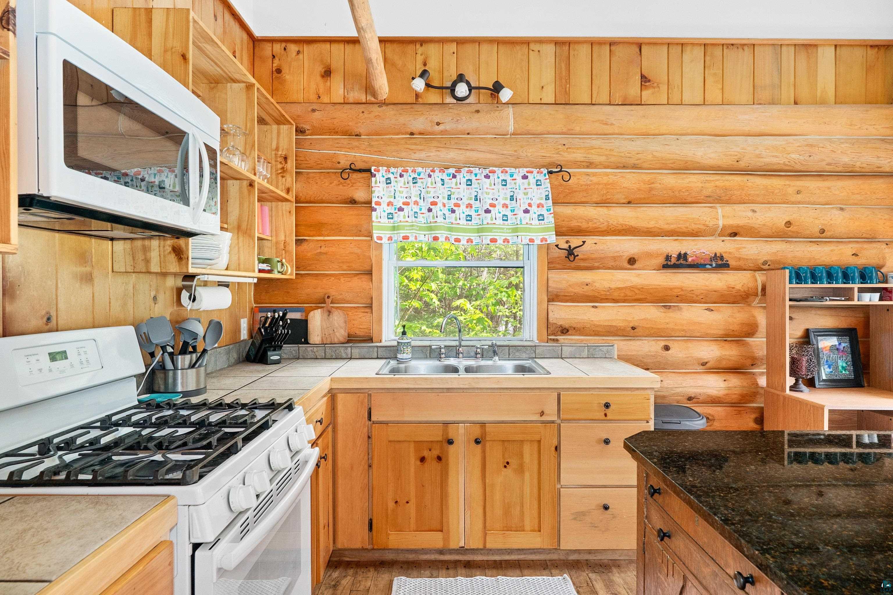 204 E Deeryard Rd, Grand Marais, MN 55604 Listing Photo  10