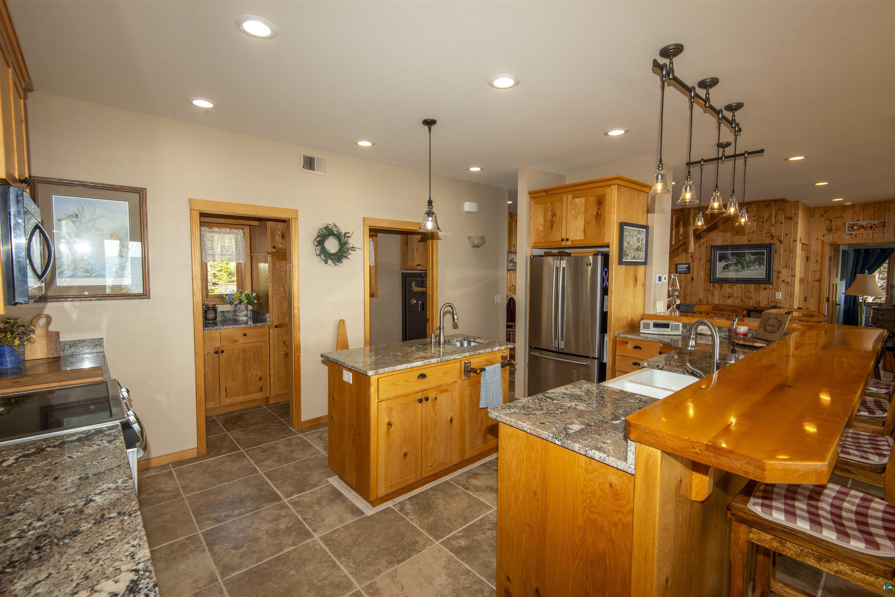 144 Stonegate Rd, Hovland, MN 55606 Listing Photo  12