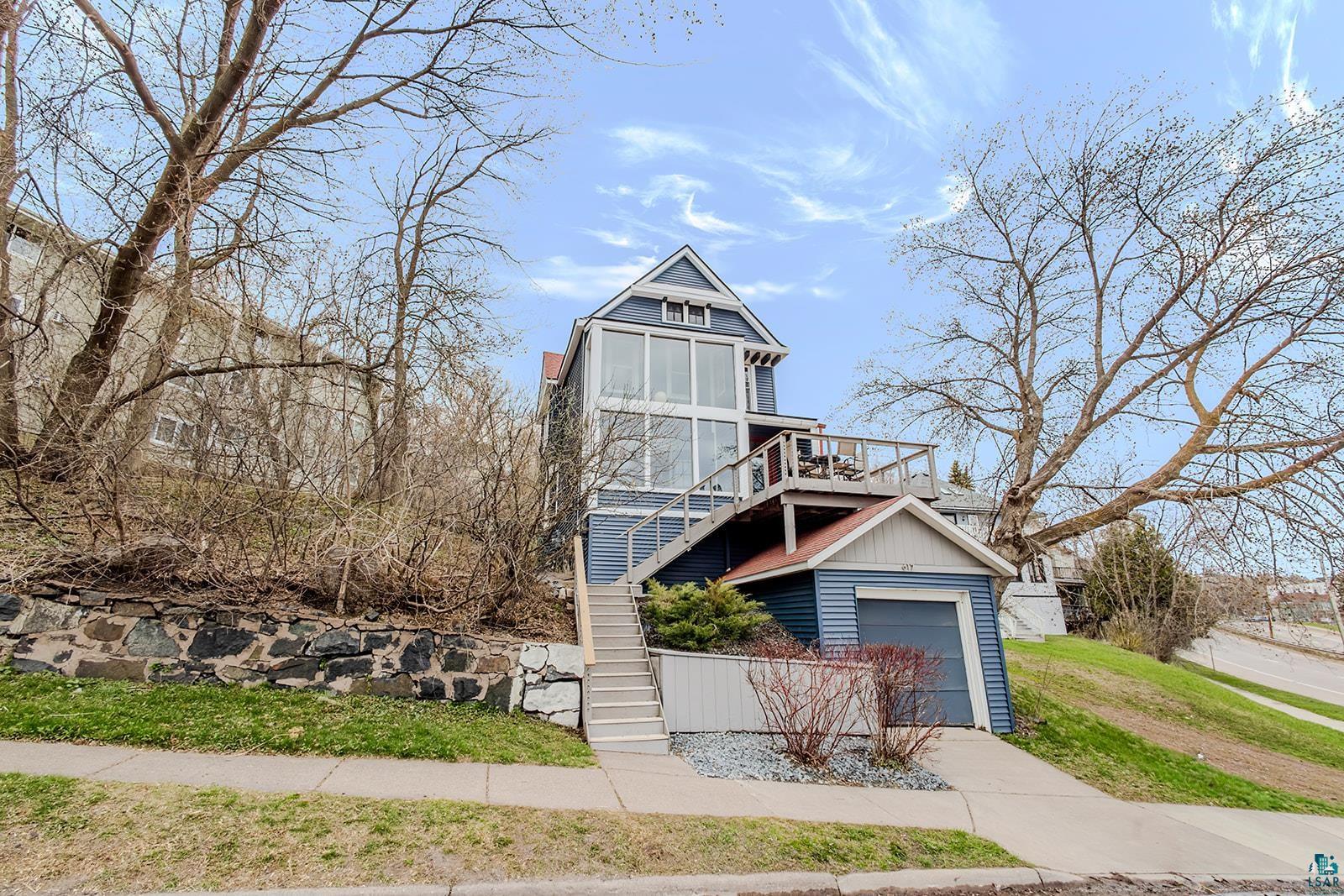 617 W 2nd St, Duluth, MN 55806 Listing Photo  1
