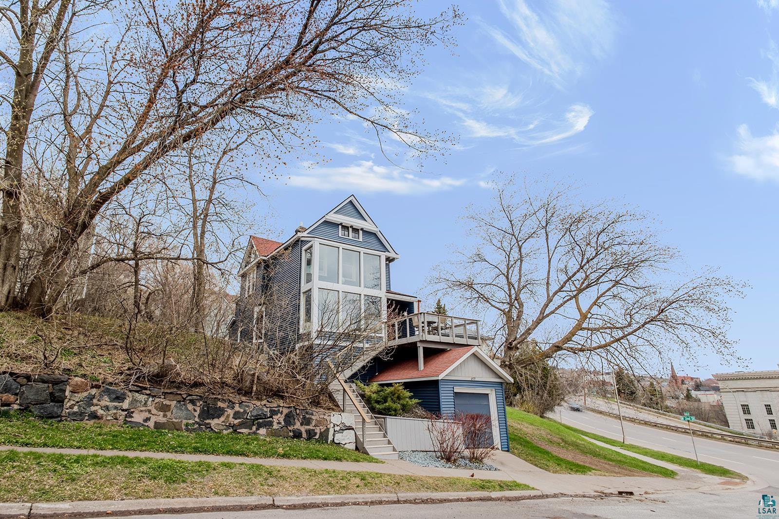617 W 2nd St, Duluth, MN 55806 Listing Photo  2