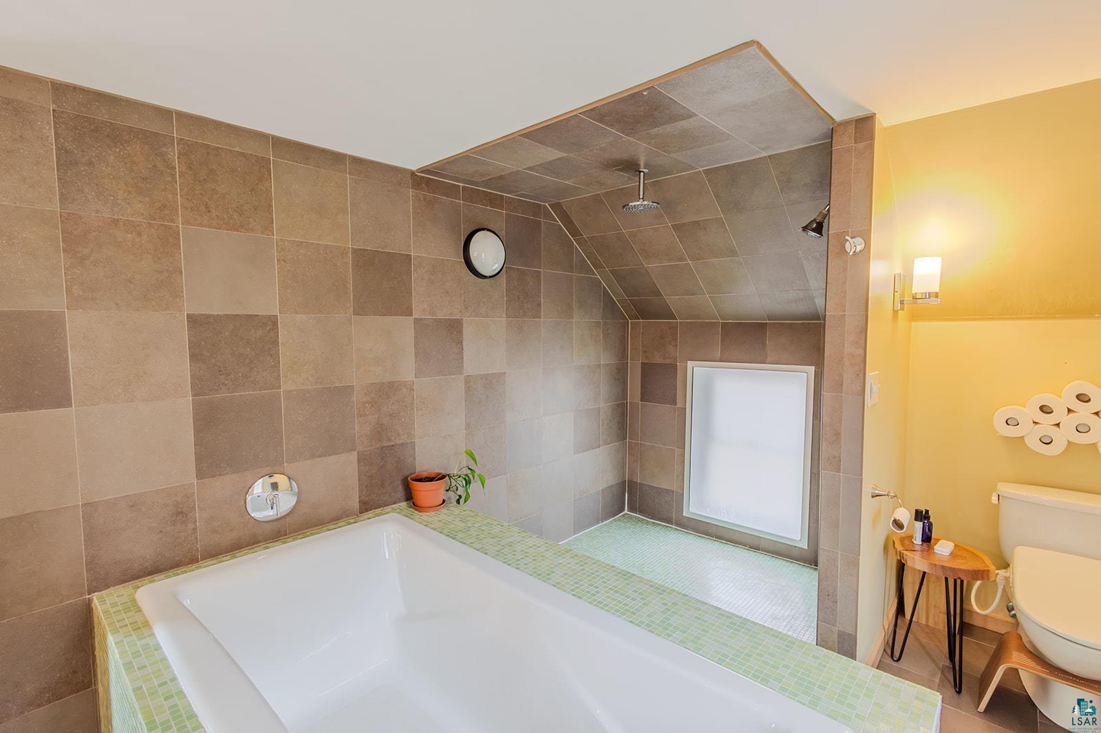 617 W 2nd St, Duluth, MN 55806 Listing Photo  30