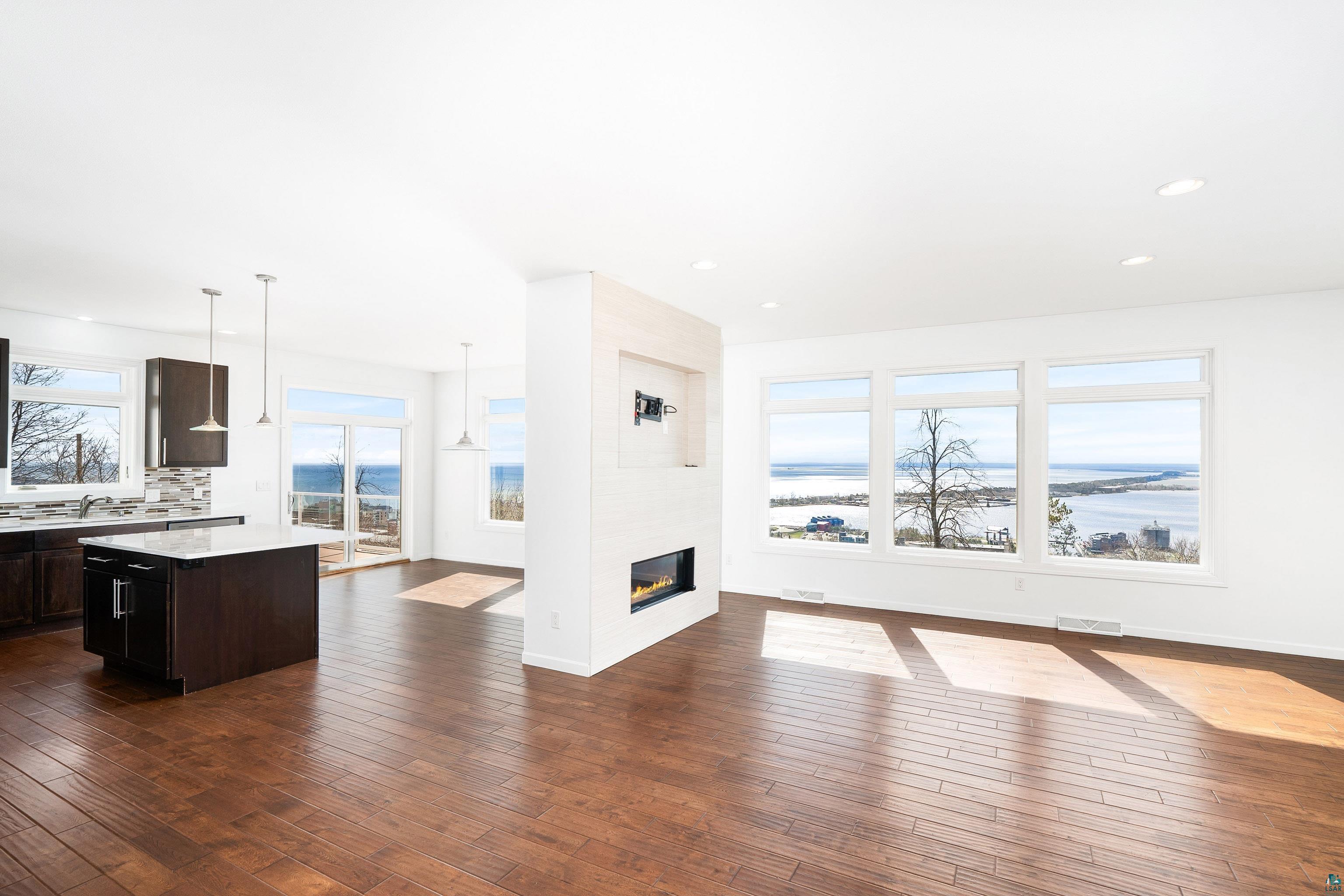 703 W 4th St, Duluth, MN 55806 Listing Photo  12