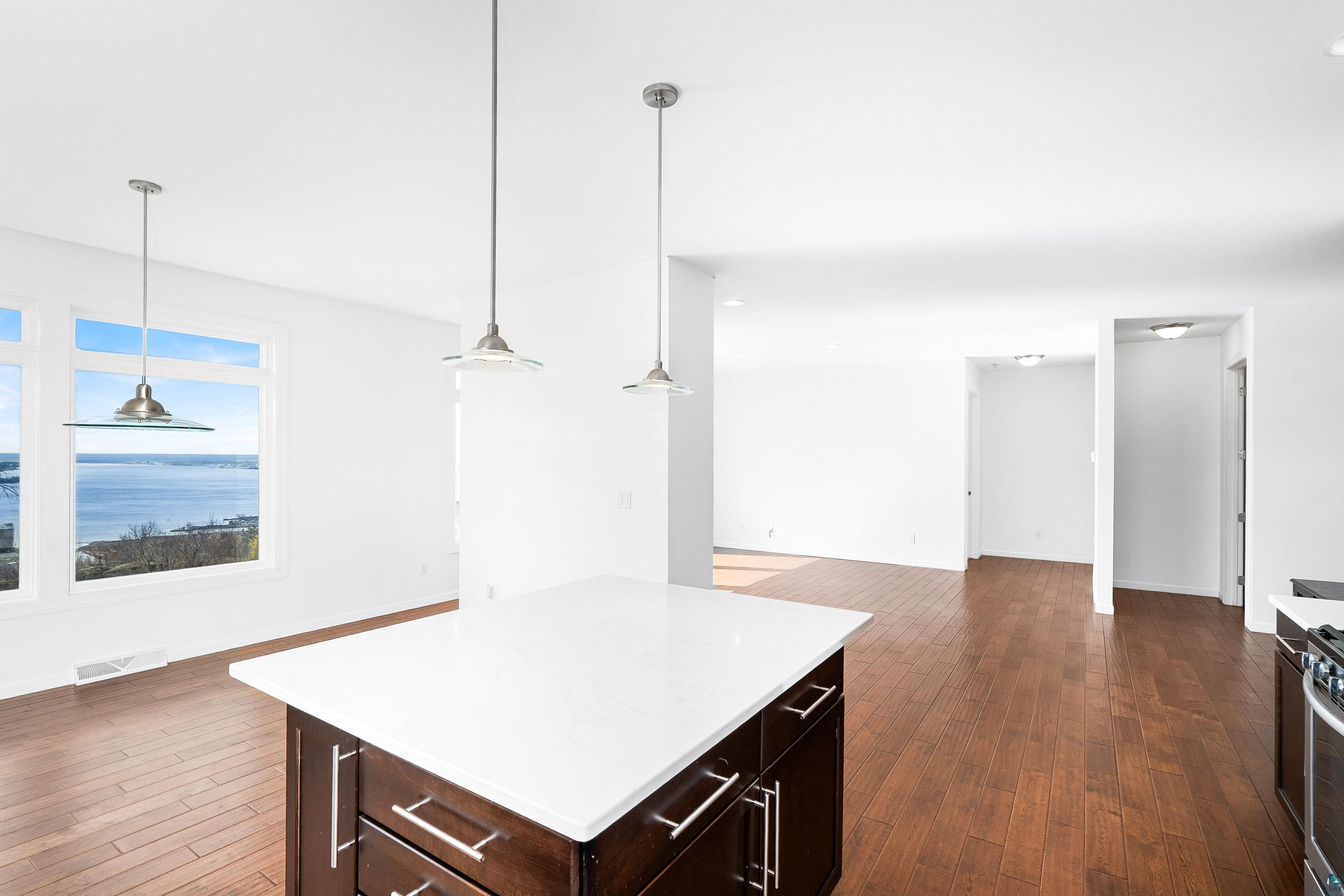 703 W 4th St, Duluth, MN 55806 Listing Photo  16