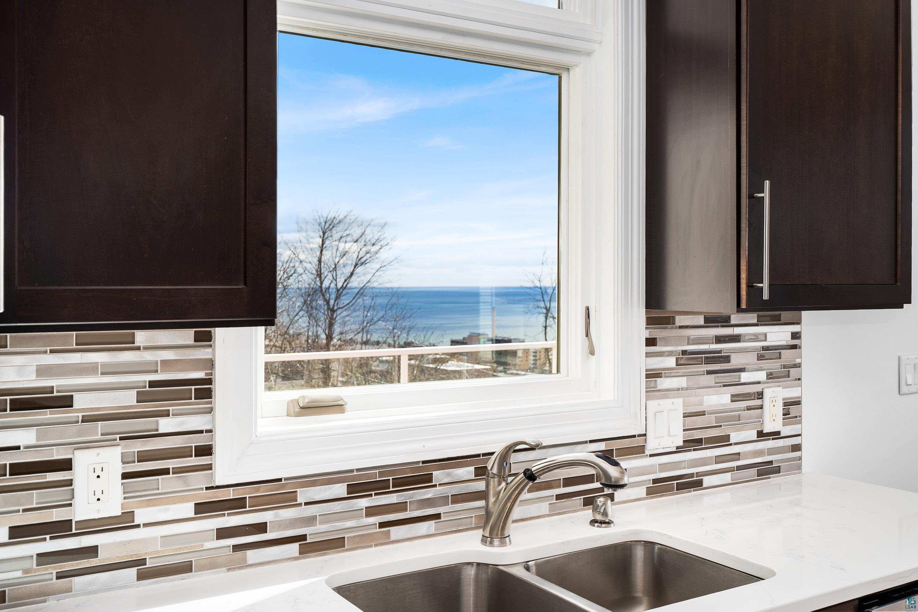 703 W 4th St, Duluth, MN 55806 Listing Photo  23