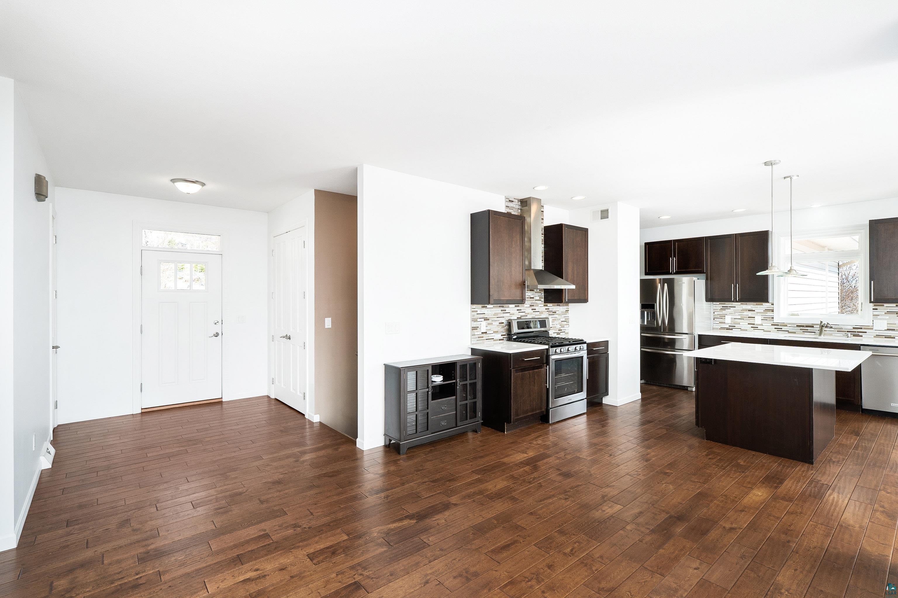 703 W 4th St, Duluth, MN 55806 Listing Photo  5