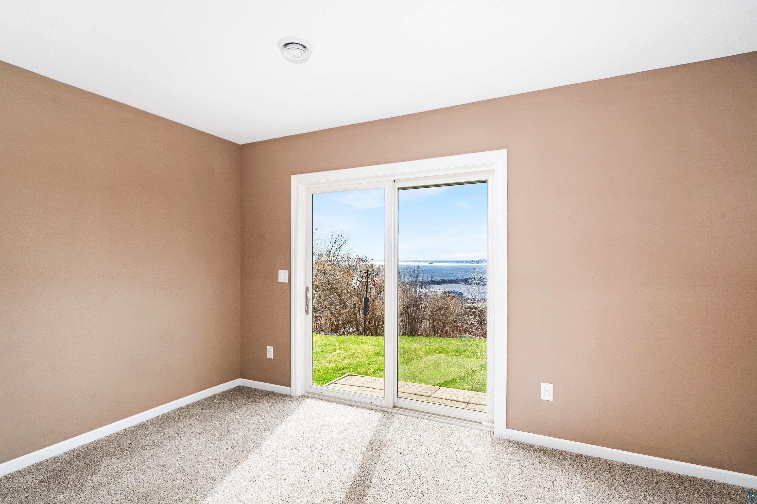 703 W 4th St, Duluth, MN 55806 Listing Photo  43