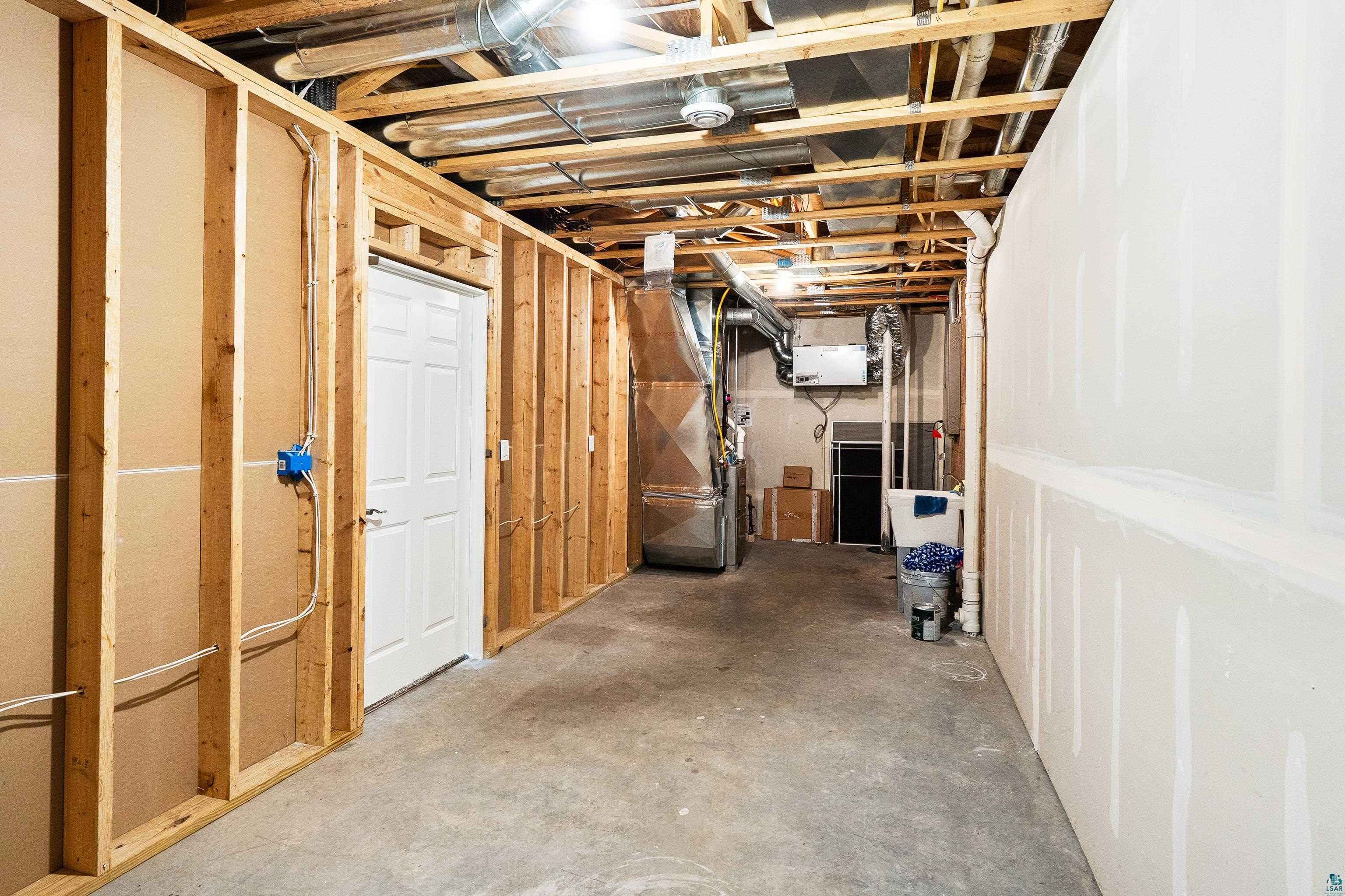 703 W 4th St, Duluth, MN 55806 Listing Photo  51