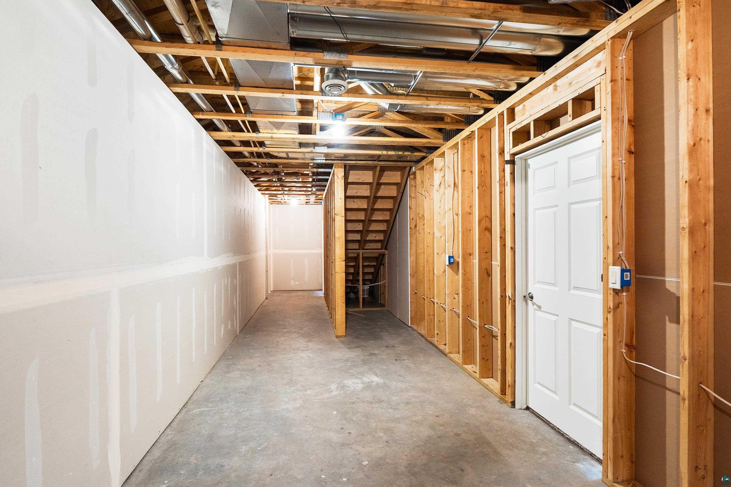 703 W 4th St, Duluth, MN 55806 Listing Photo  52