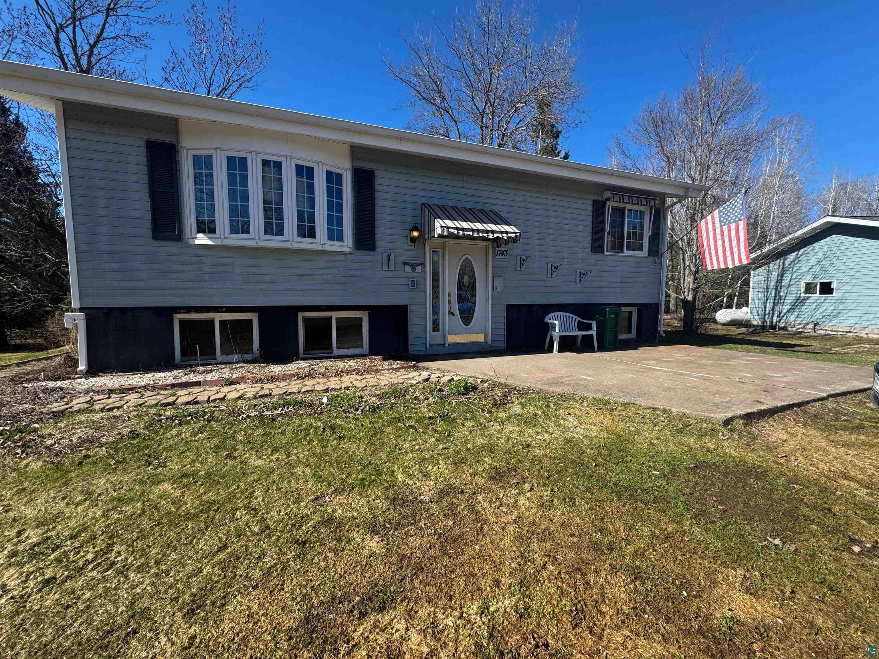 1743 Shilhon Rd, Duluth, MN 55804 Listing Photo  1