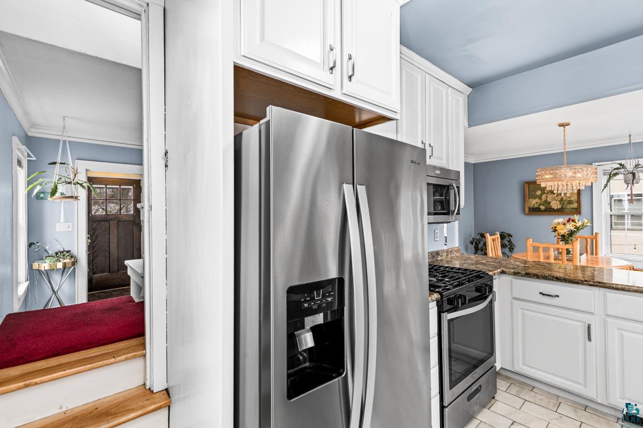 1831 Wallace Ave, Duluth, MN 55803 Listing Photo  21