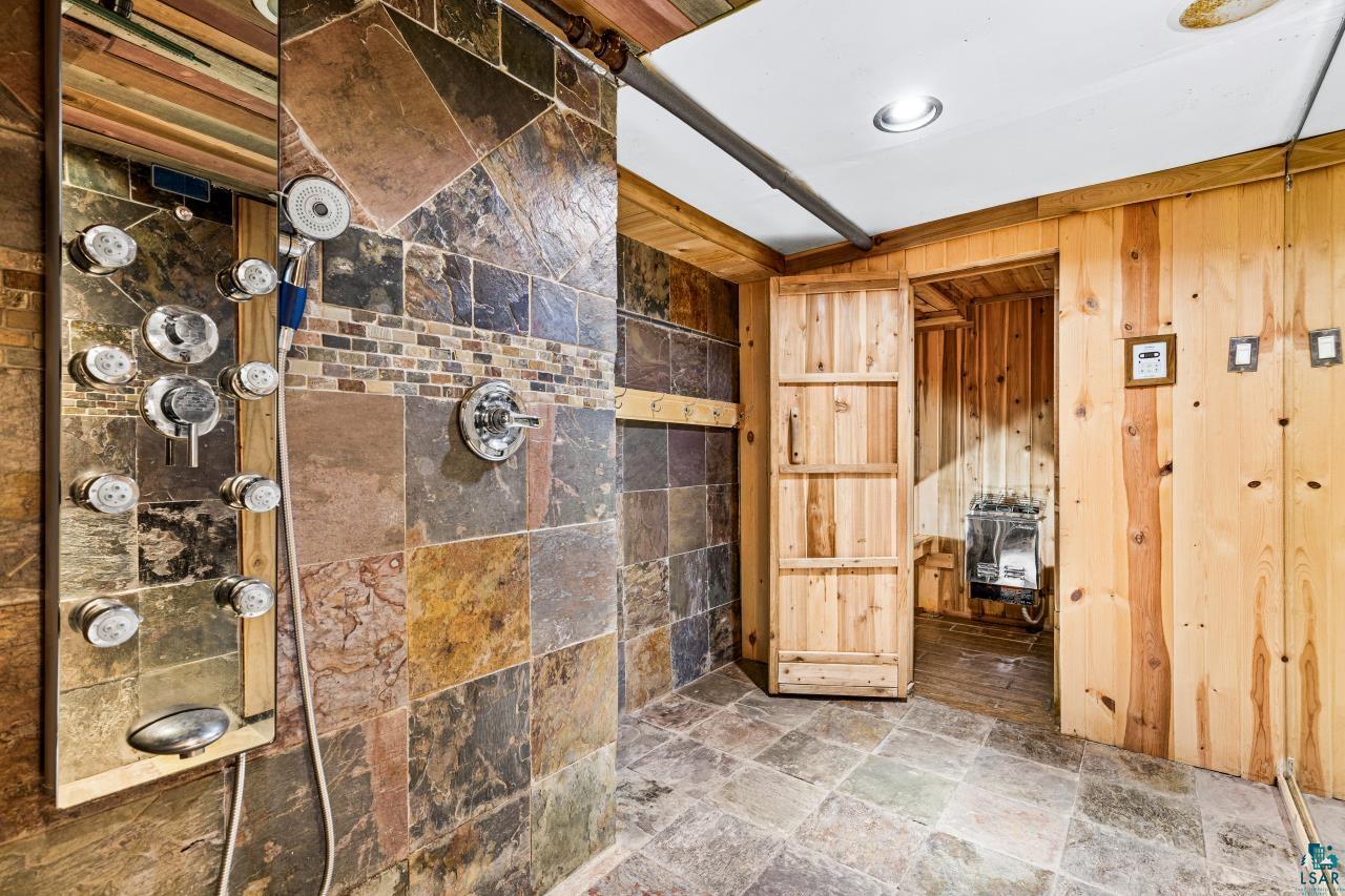 1831 Wallace Ave, Duluth, MN 55803 Listing Photo  40