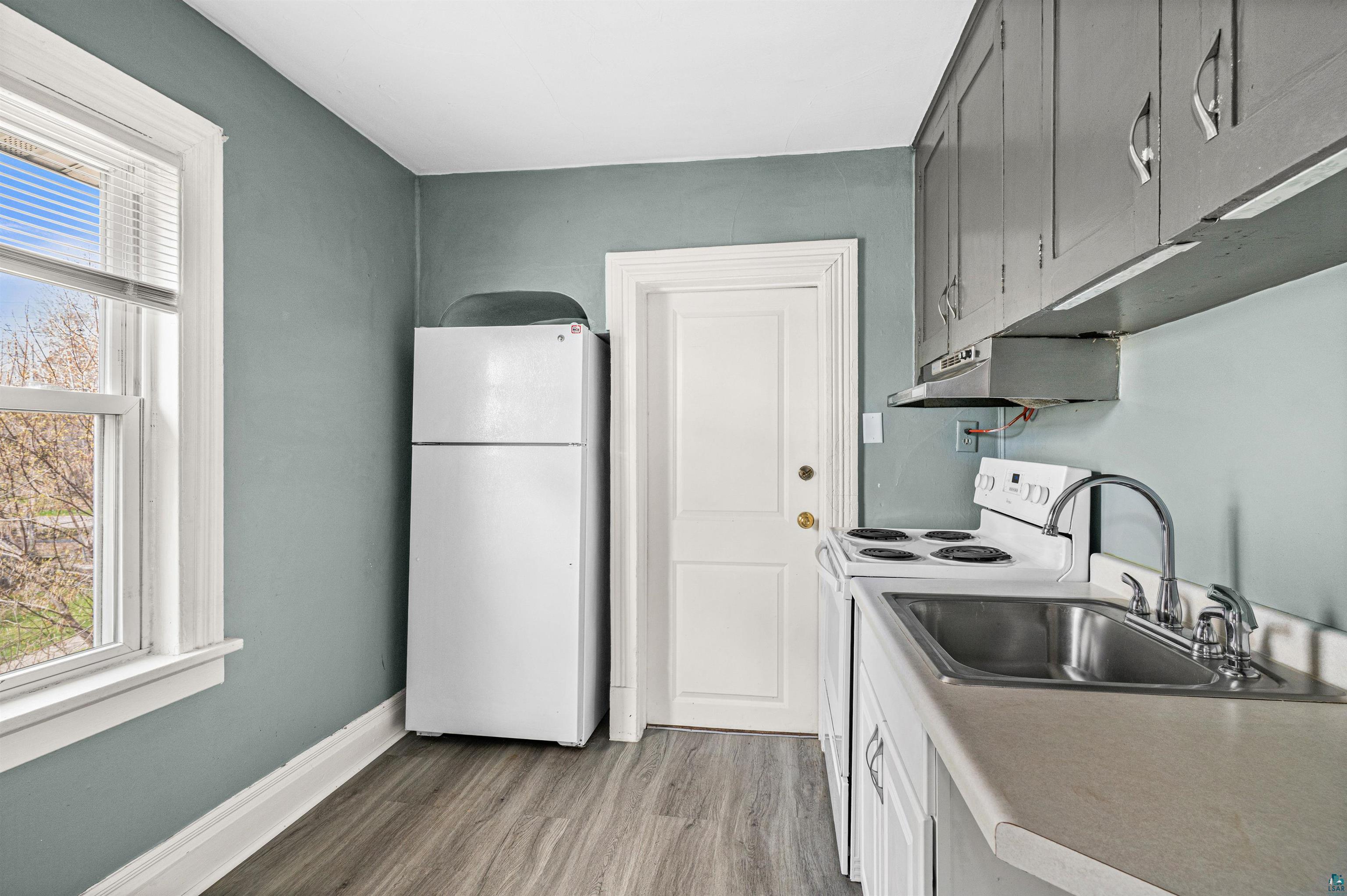 1127 E 3rd St, Duluth, MN 55805 Listing Photo  24