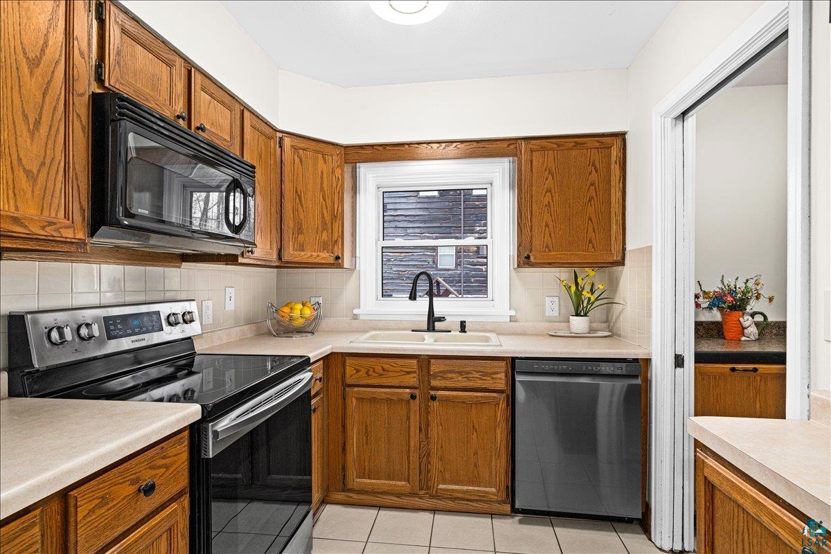 1625 Linzie Rd, Duluth, MN 55811 Listing Photo  7
