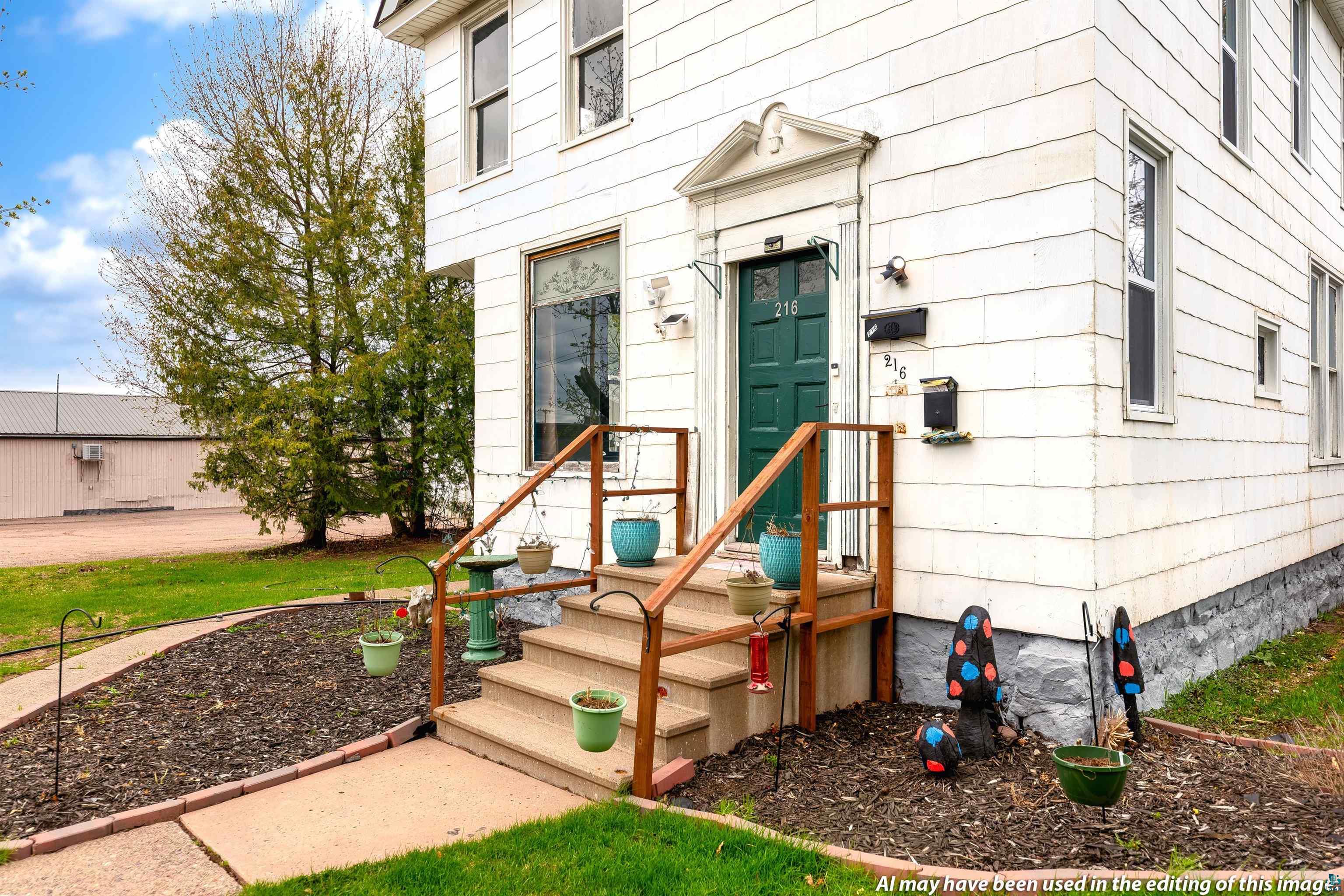 216 Prentice Ave, Ashland, WI 54806 Listing Photo  3
