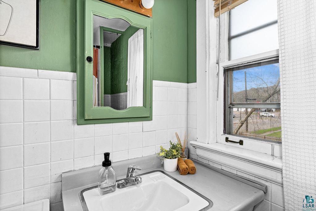 997 87th Ave W, Duluth, MN 55808 Listing Photo  26