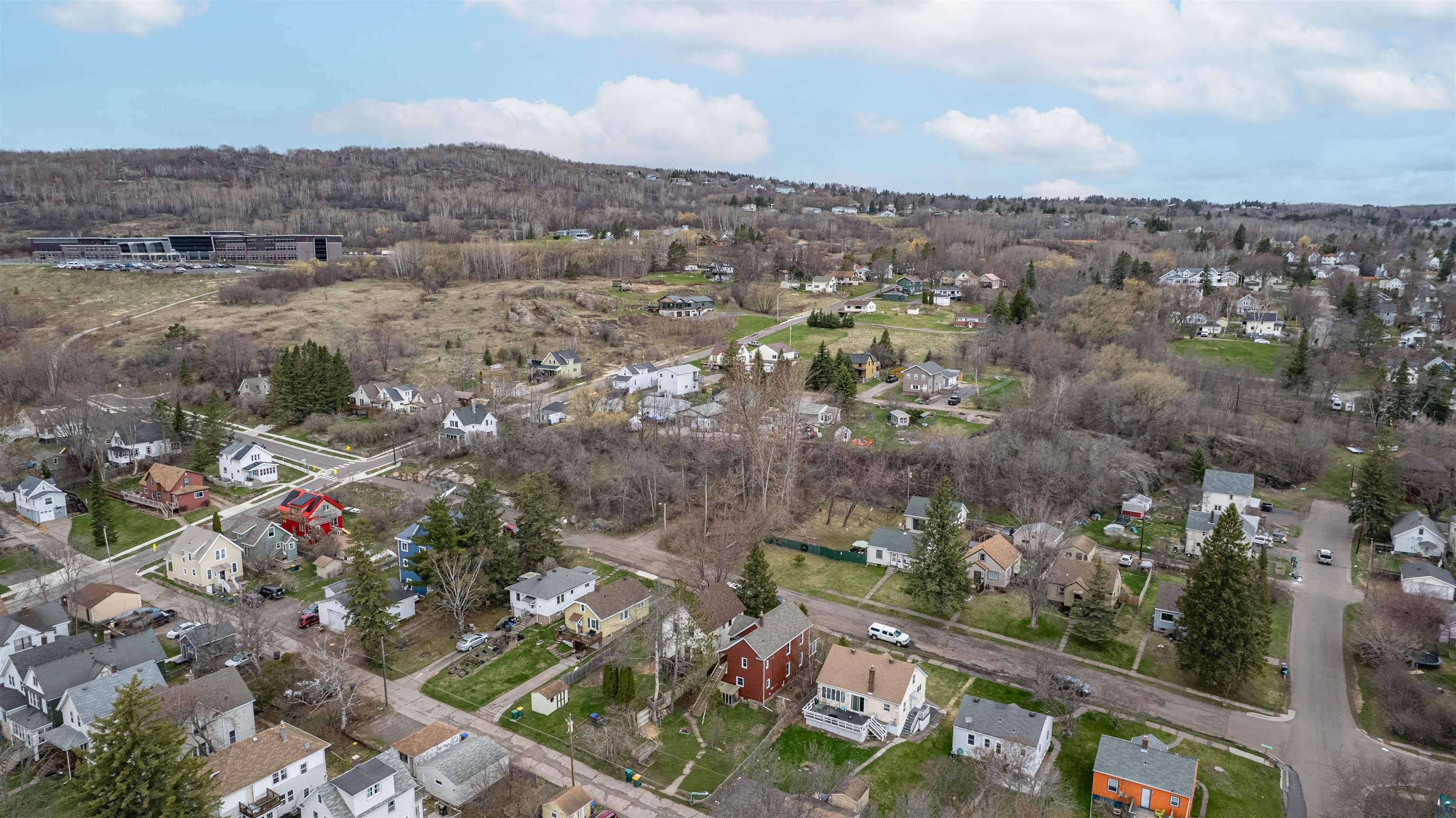 3064 Devonshire St, Duluth, MN 55806 Listing Photo  18