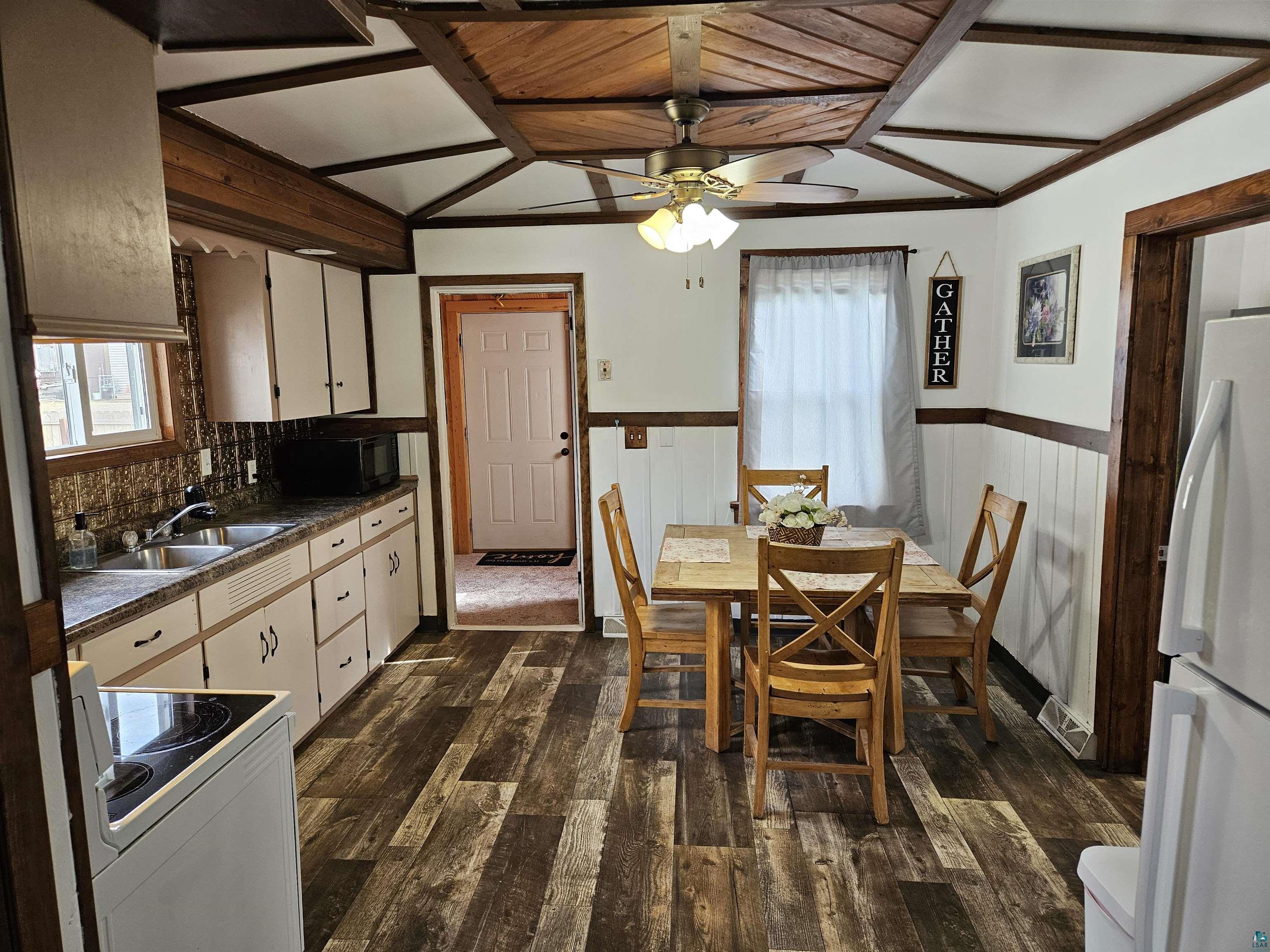 1414 Ave C, Cloquet, MN 55720 Listing Photo  3