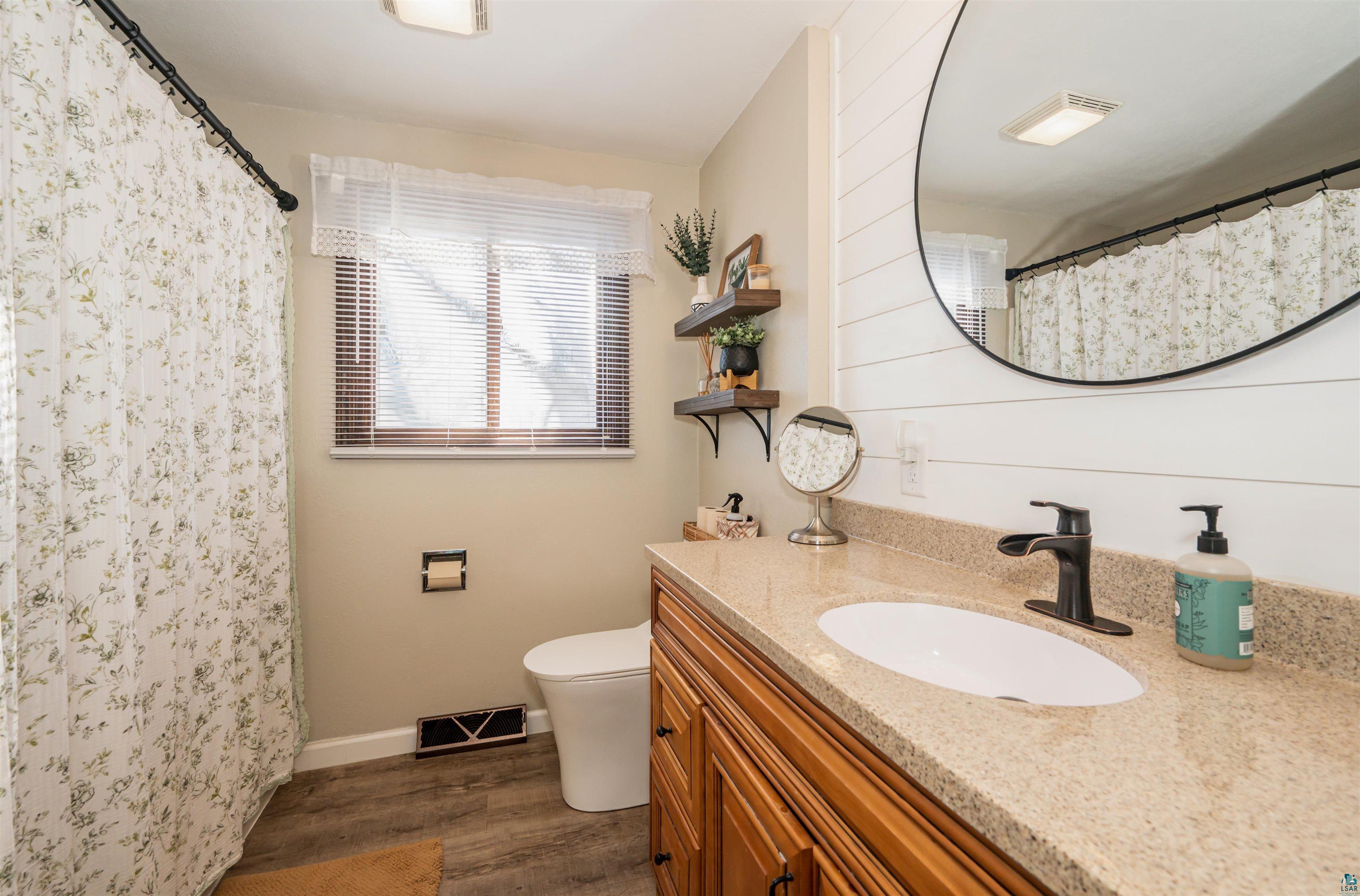 3107 Hughitt Ave, Superior, WI 54880 Listing Photo  6