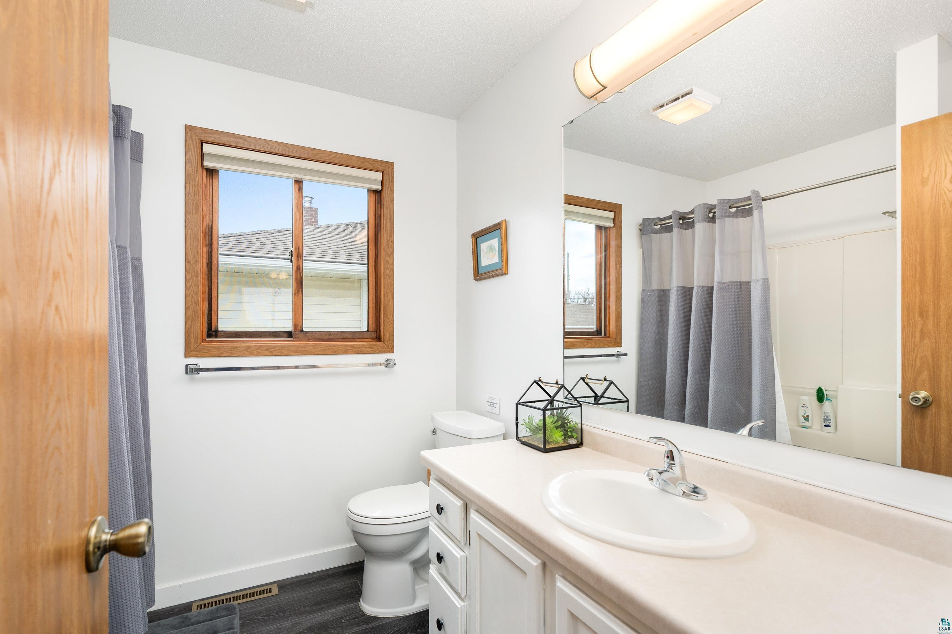624 13th Ave, Two Harbors, MN 55616 Listing Photo  18