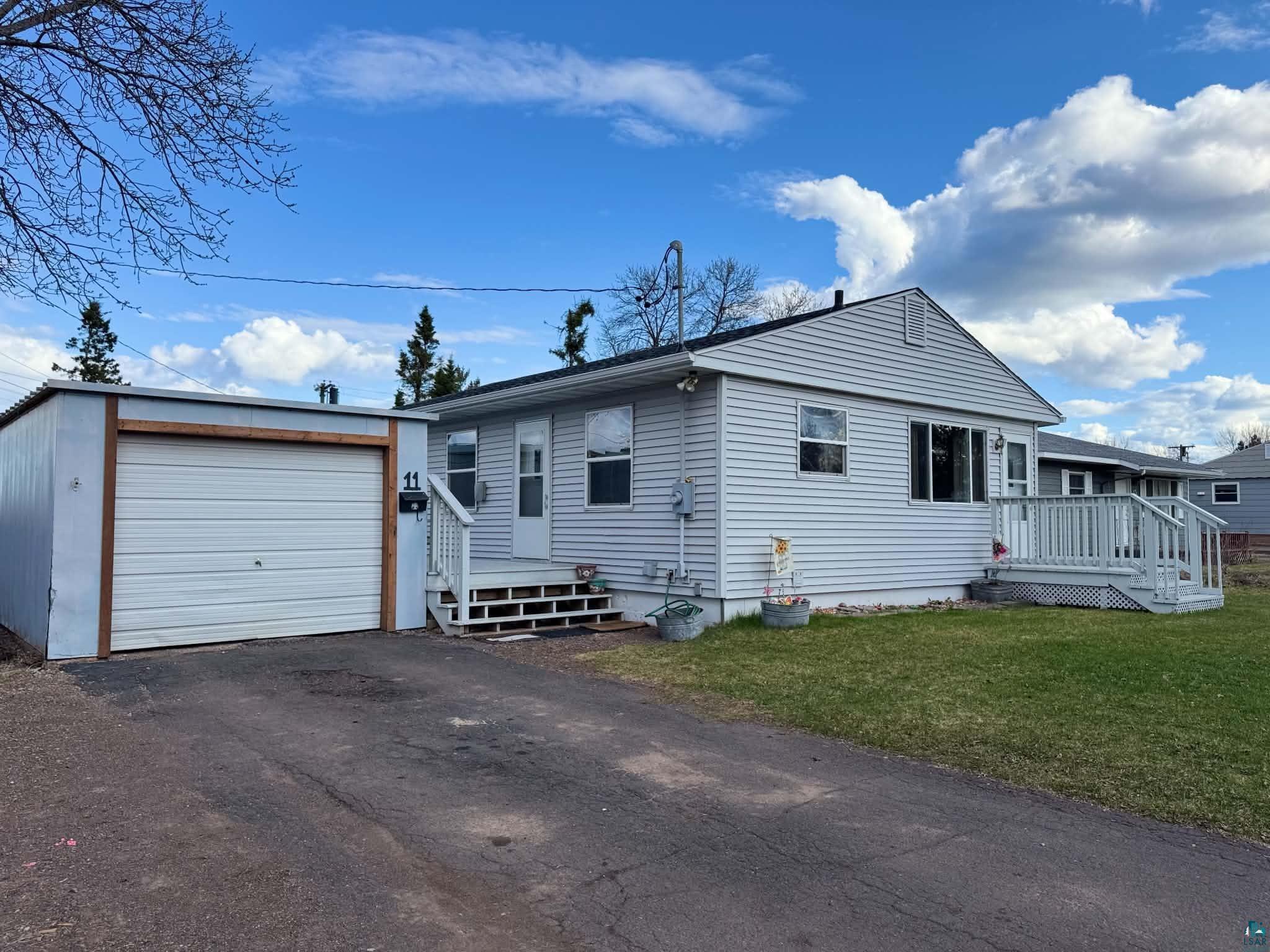 11 Edwards Dr, Silver Bay, MN 55614 Listing Photo  2