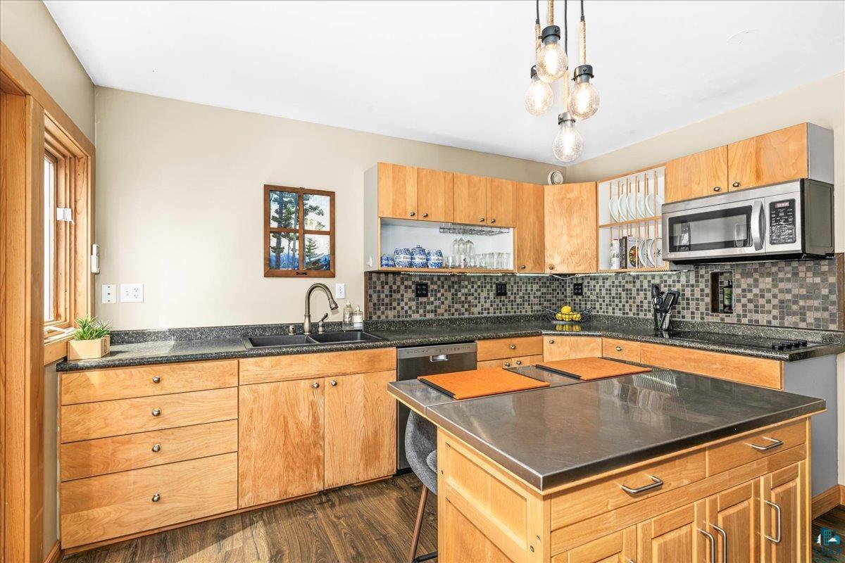 4026 Colorado St, Duluth, MN 55804 Listing Photo  19