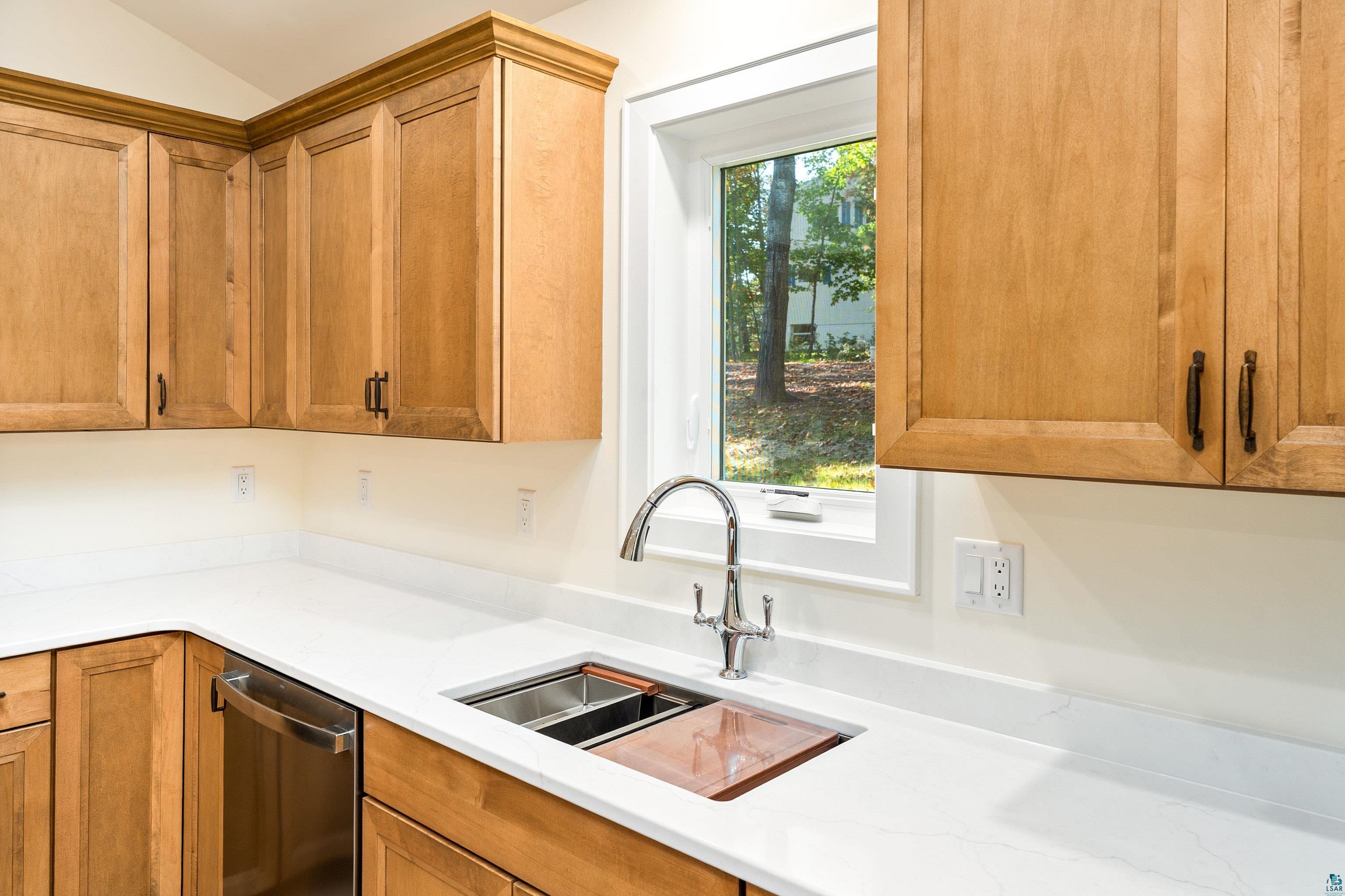 1804 Rice Lake Rd, Duluth, MN 55811 Listing Photo  13