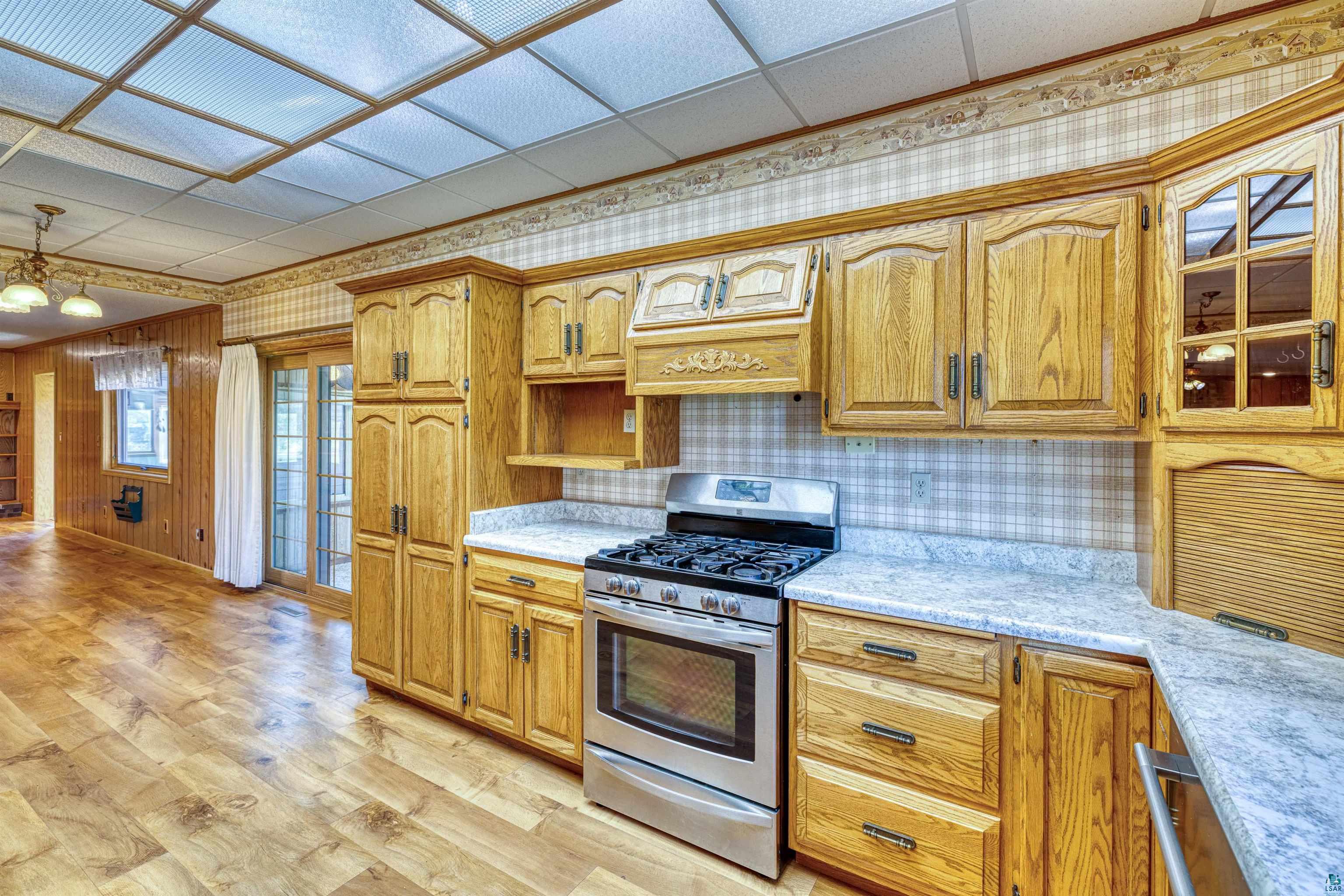 1404 E 10th St, Superior, WI 54880 Listing Photo  3