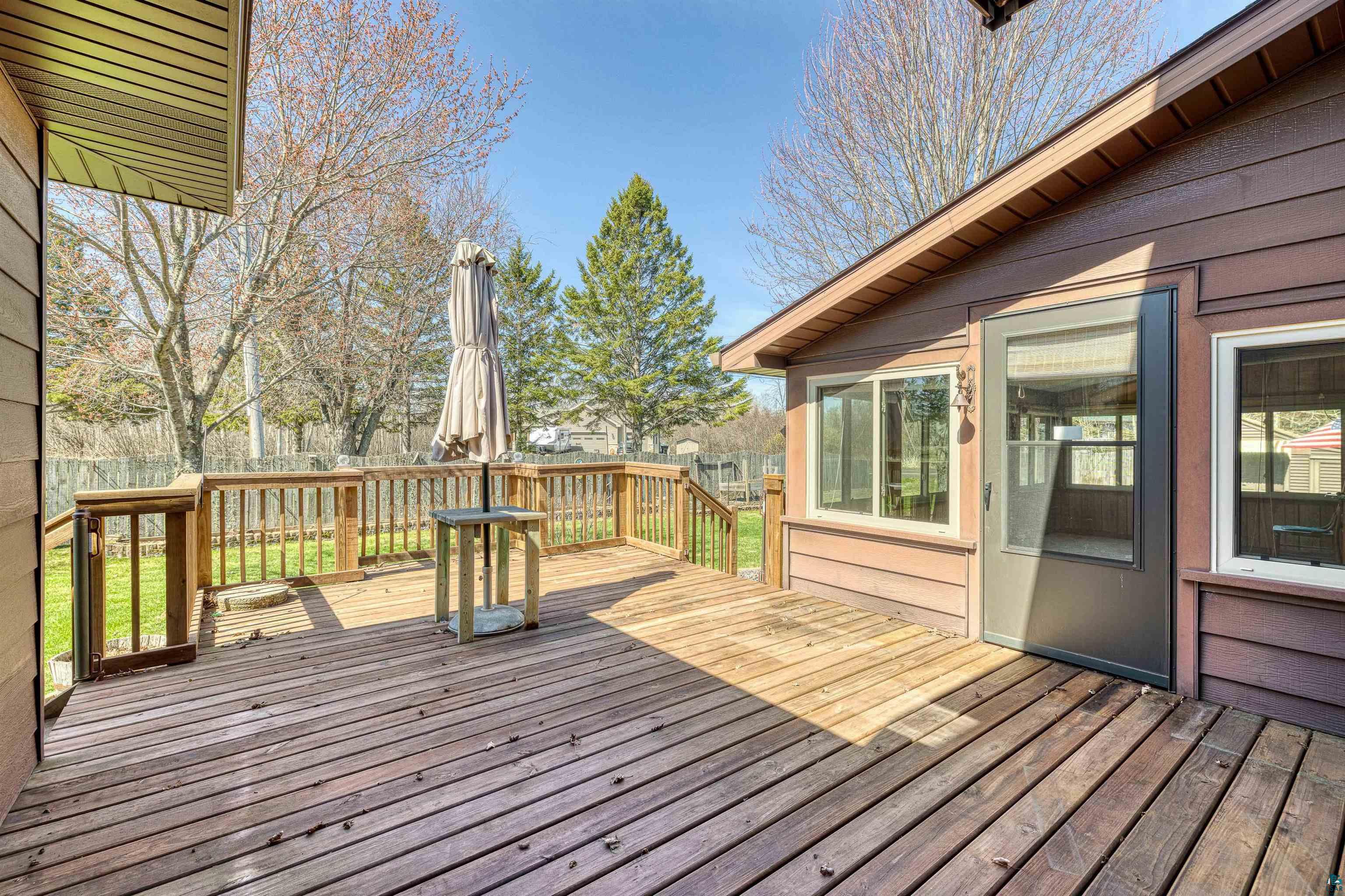 1404 E 10th St, Superior, WI 54880 Listing Photo  45