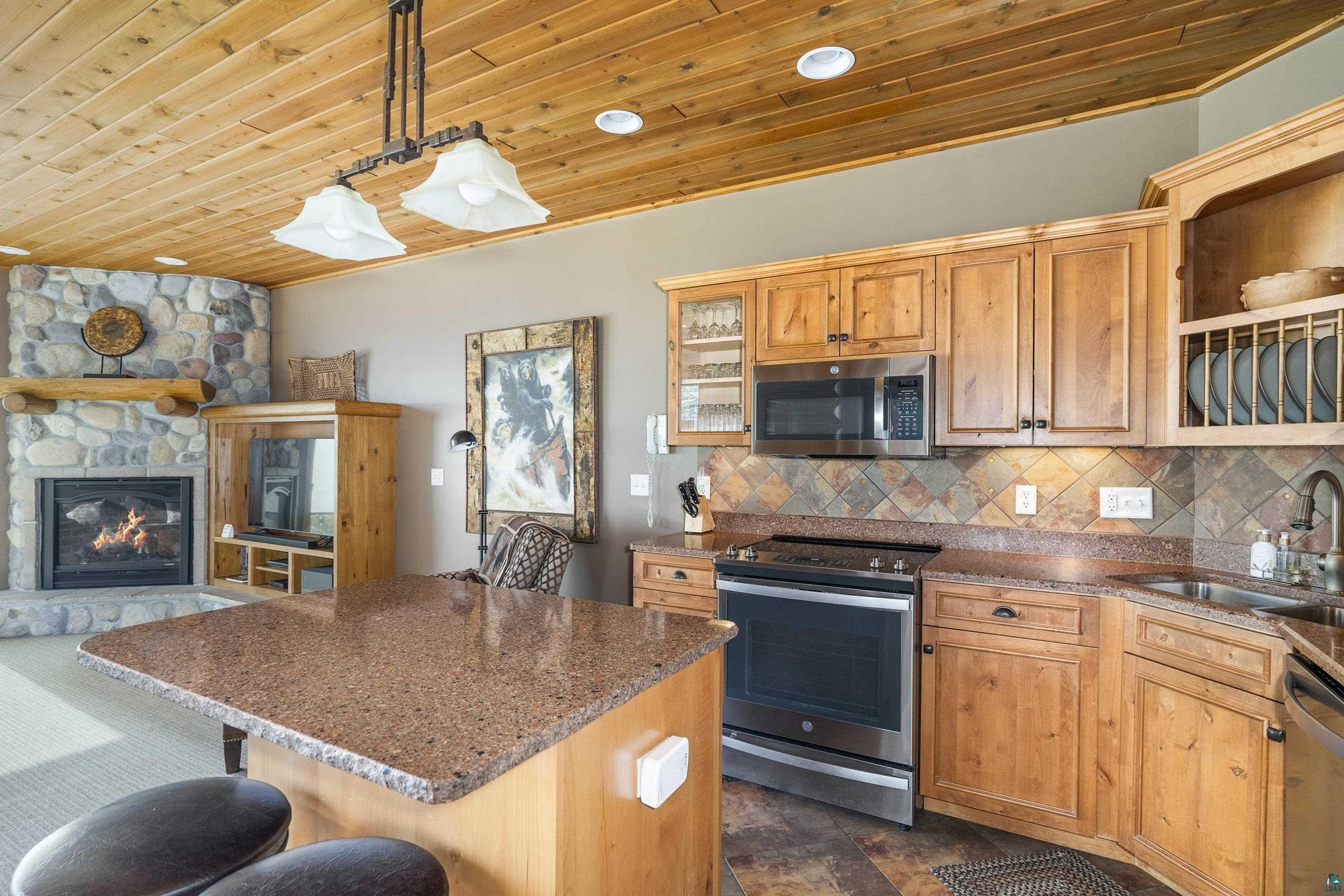 2826 Highway 61, #380, Two Harbors, MN 55616 Listing Photo  13