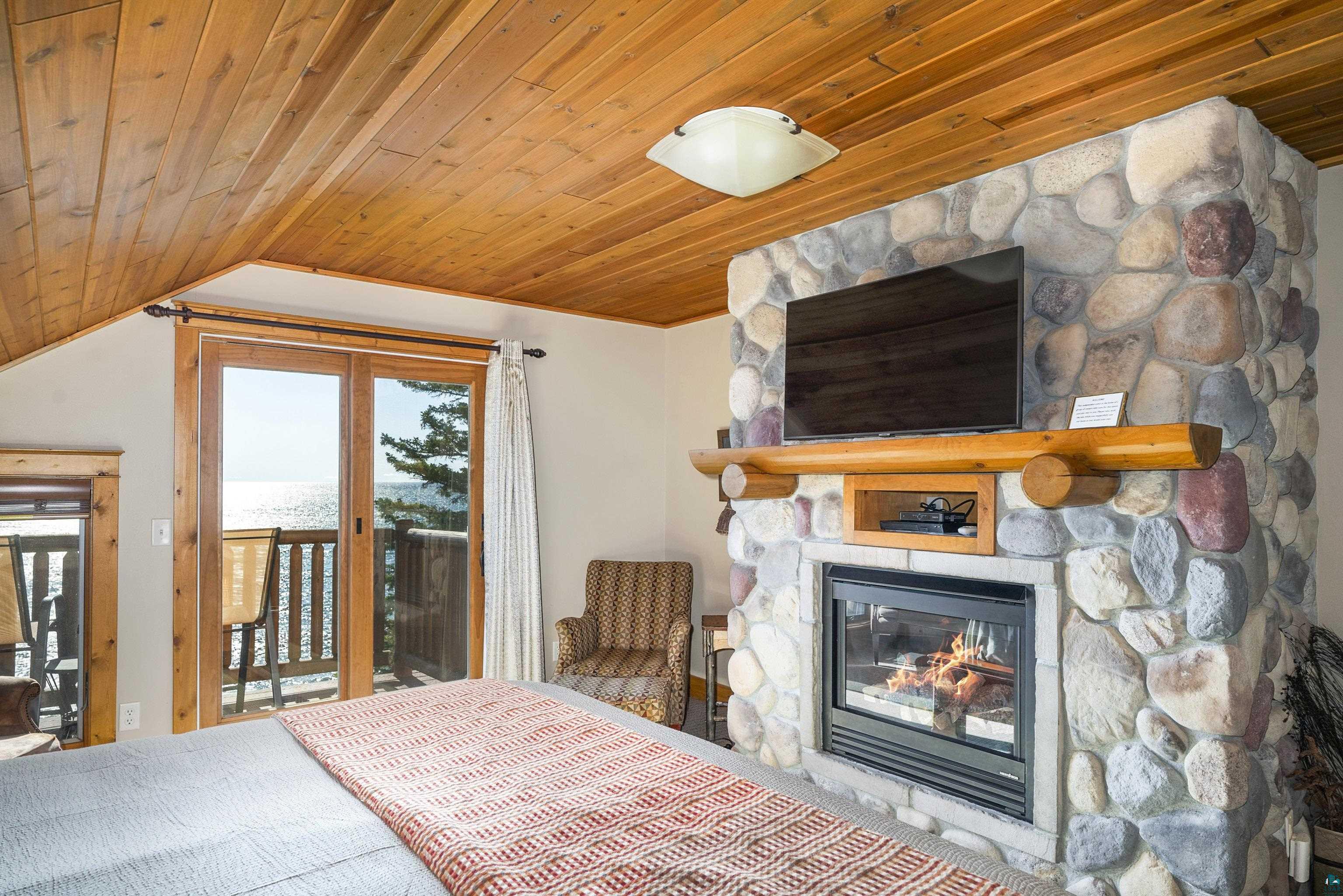 2826 Highway 61, #380, Two Harbors, MN 55616 Listing Photo  23