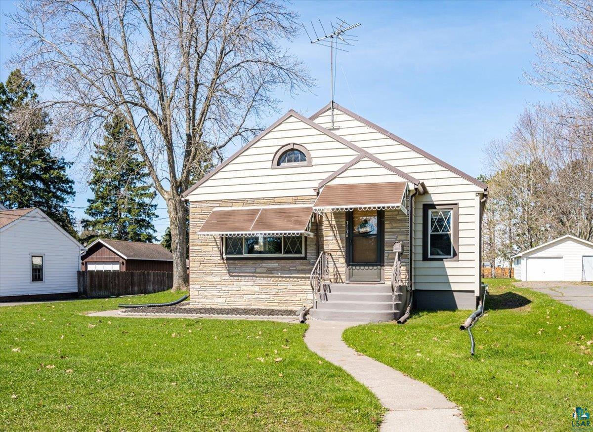 313 22nd St, Cloquet, MN 55720 Listing Photo  2