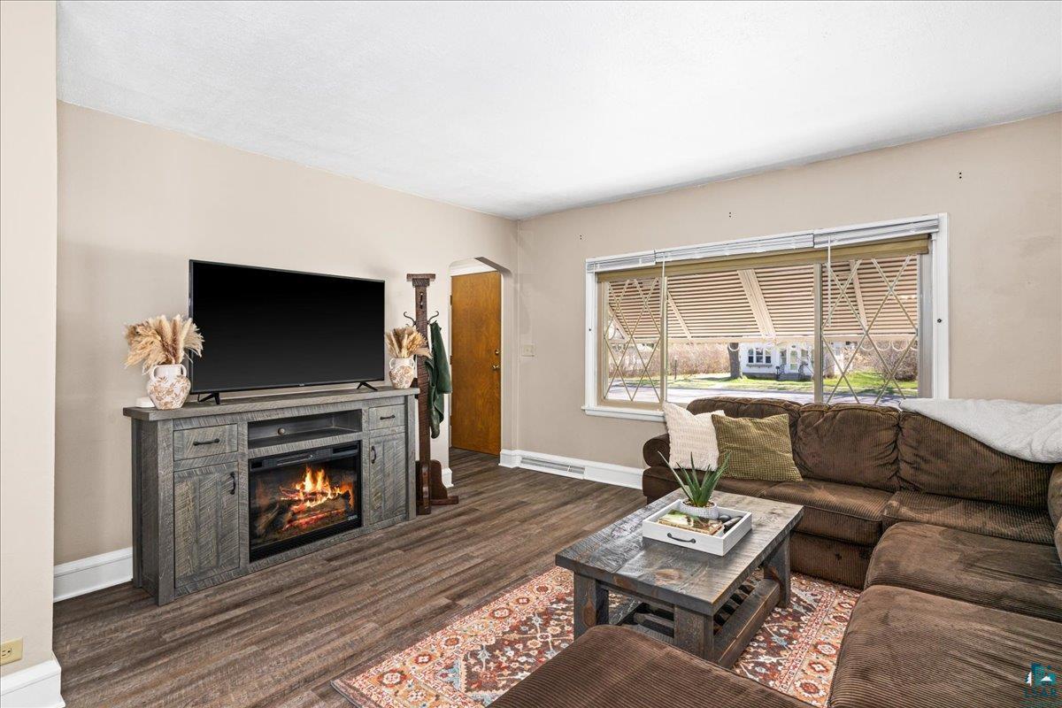 313 22nd St, Cloquet, MN 55720 Listing Photo  3