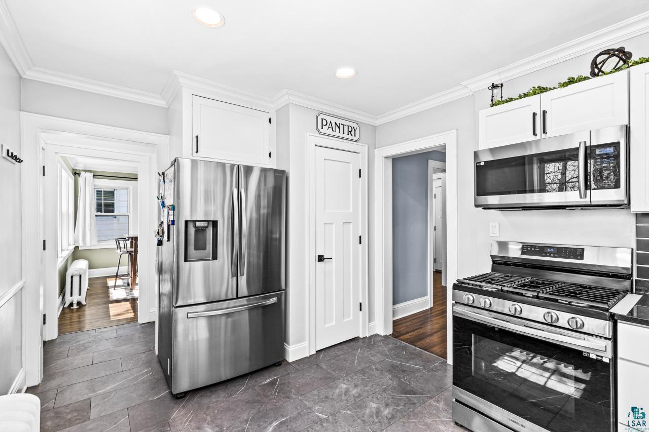 2820 E 2nd St, Duluth, MN 55812 Listing Photo  21