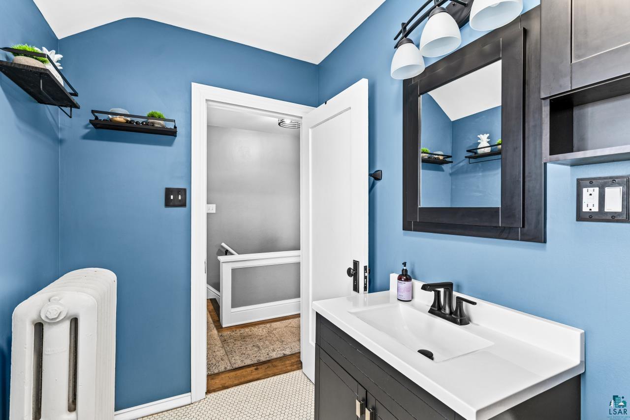 2820 E 2nd St, Duluth, MN 55812 Listing Photo  27