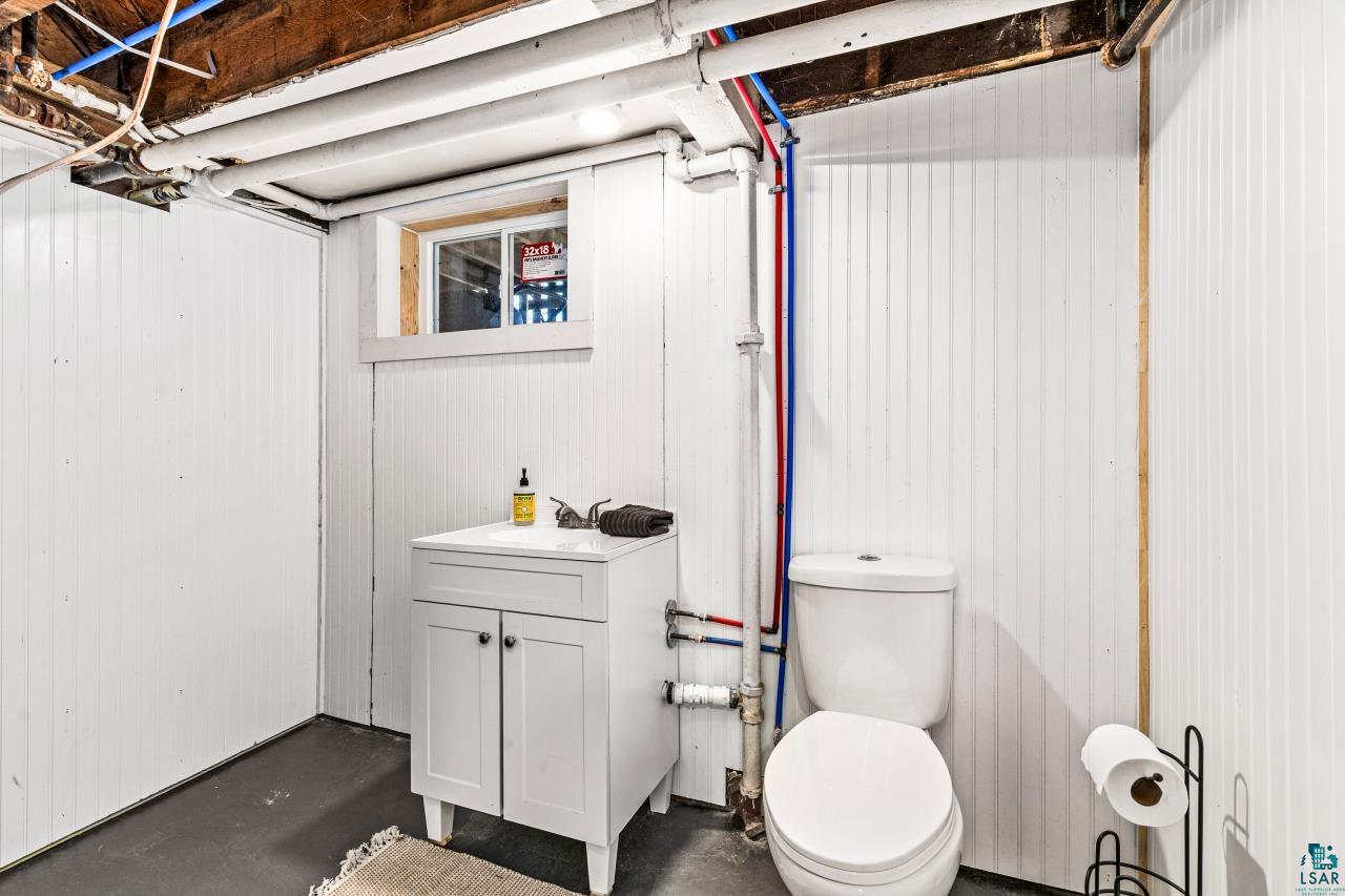 2820 E 2nd St, Duluth, MN 55812 Listing Photo  41