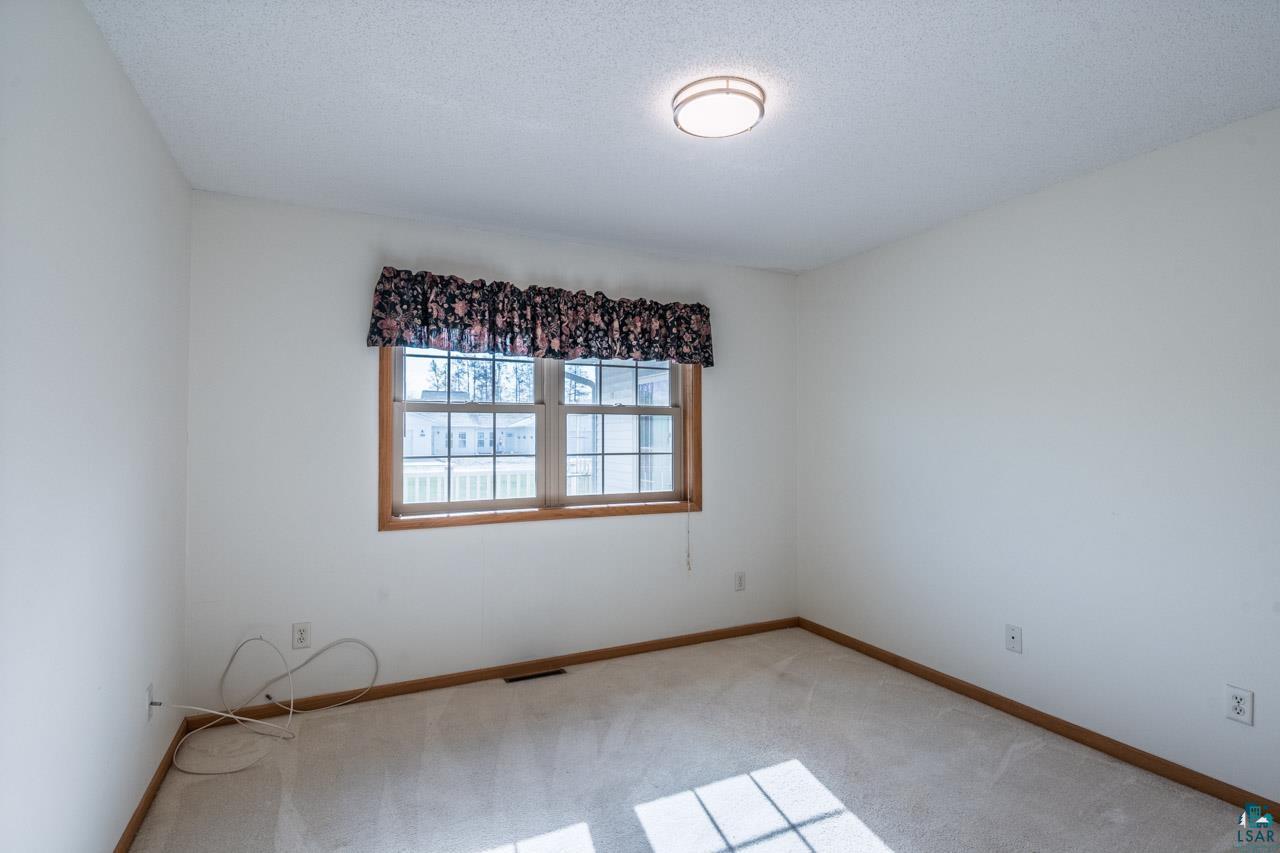 2506 E 21st Ave, #-, Hibbing, MN 55746 Listing Photo  17
