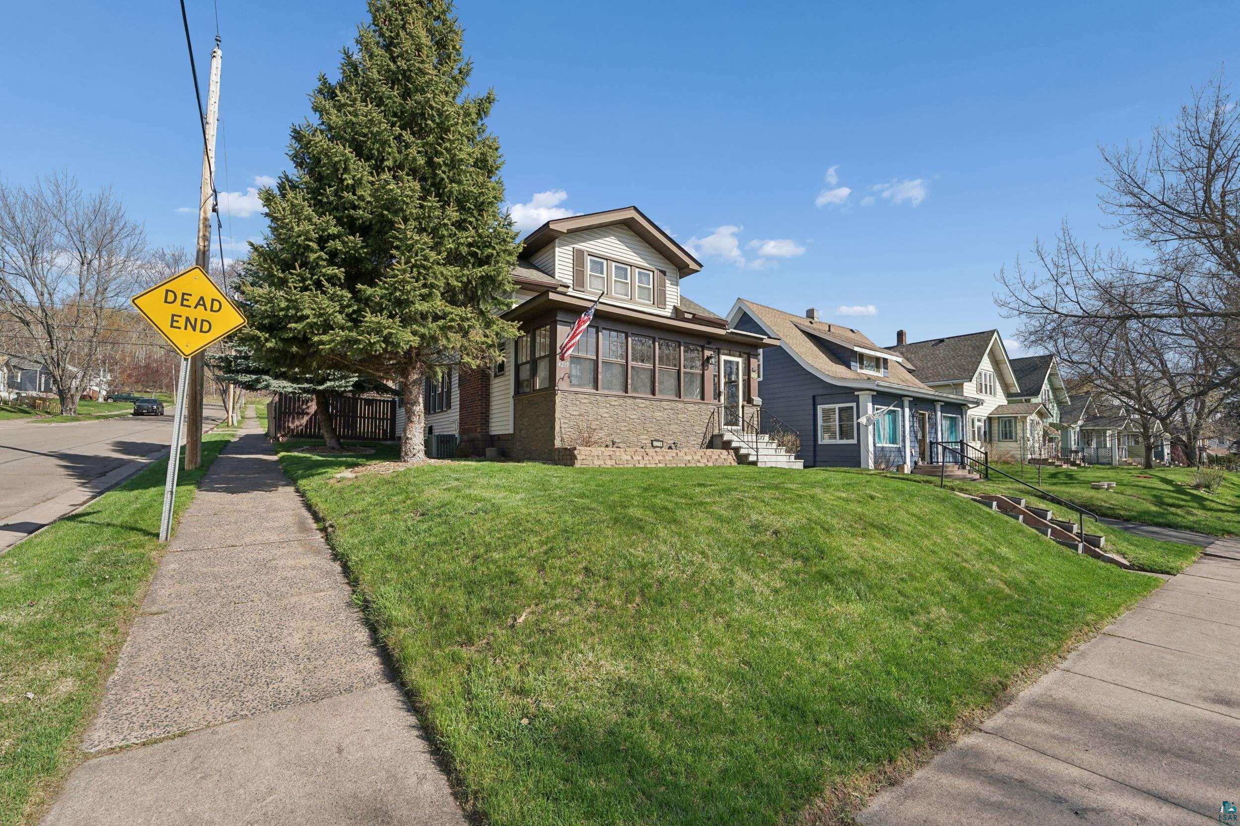 4219 W 8th St, Duluth, MN 55807 Listing Photo  2