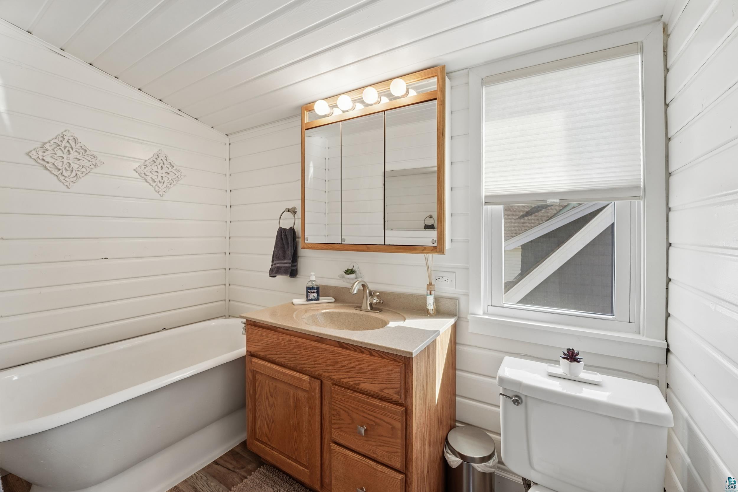 4219 W 8th St, Duluth, MN 55807 Listing Photo  16