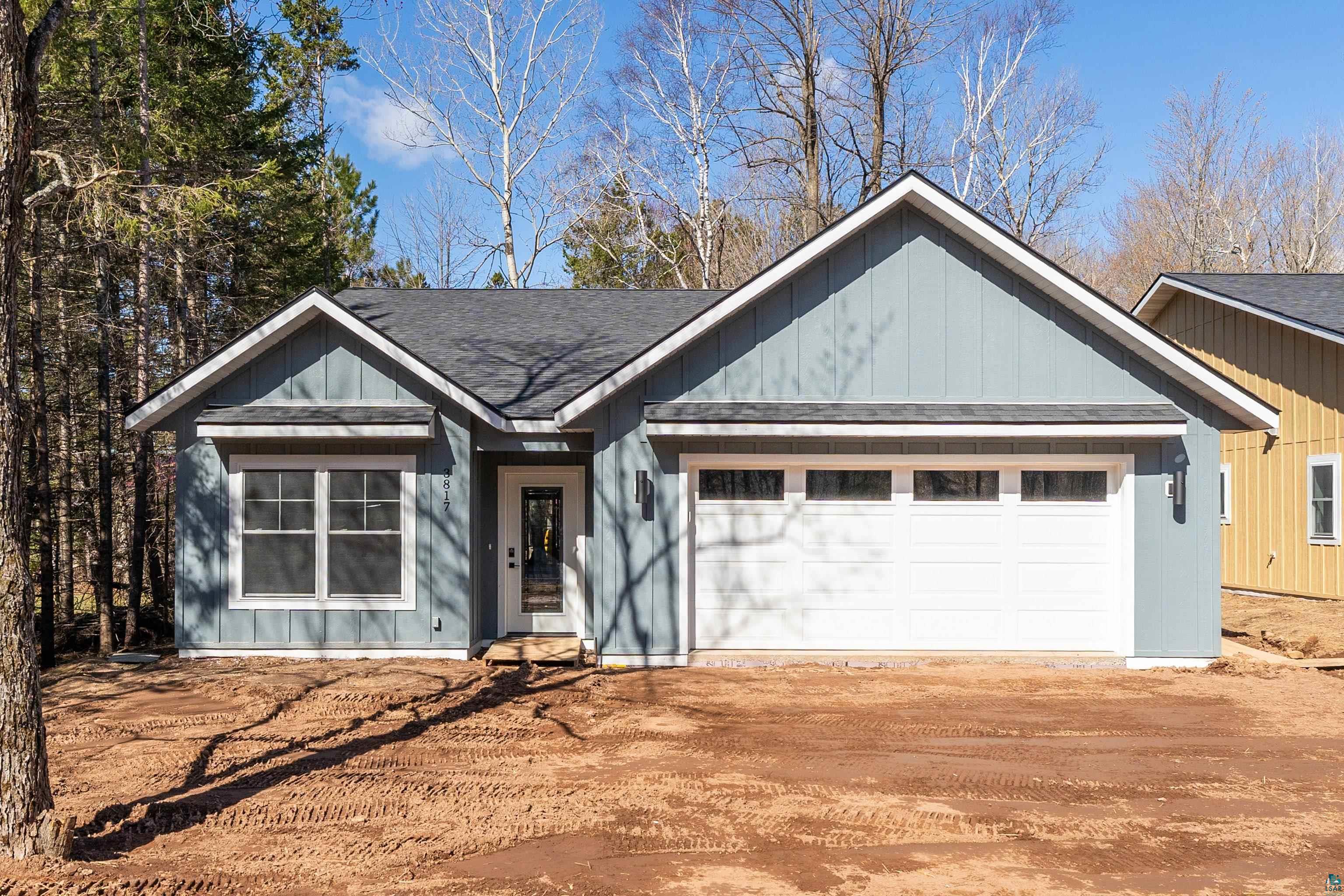 3825 Fountain Gate Dr, Duluth, MN 55811 Listing Photo  1