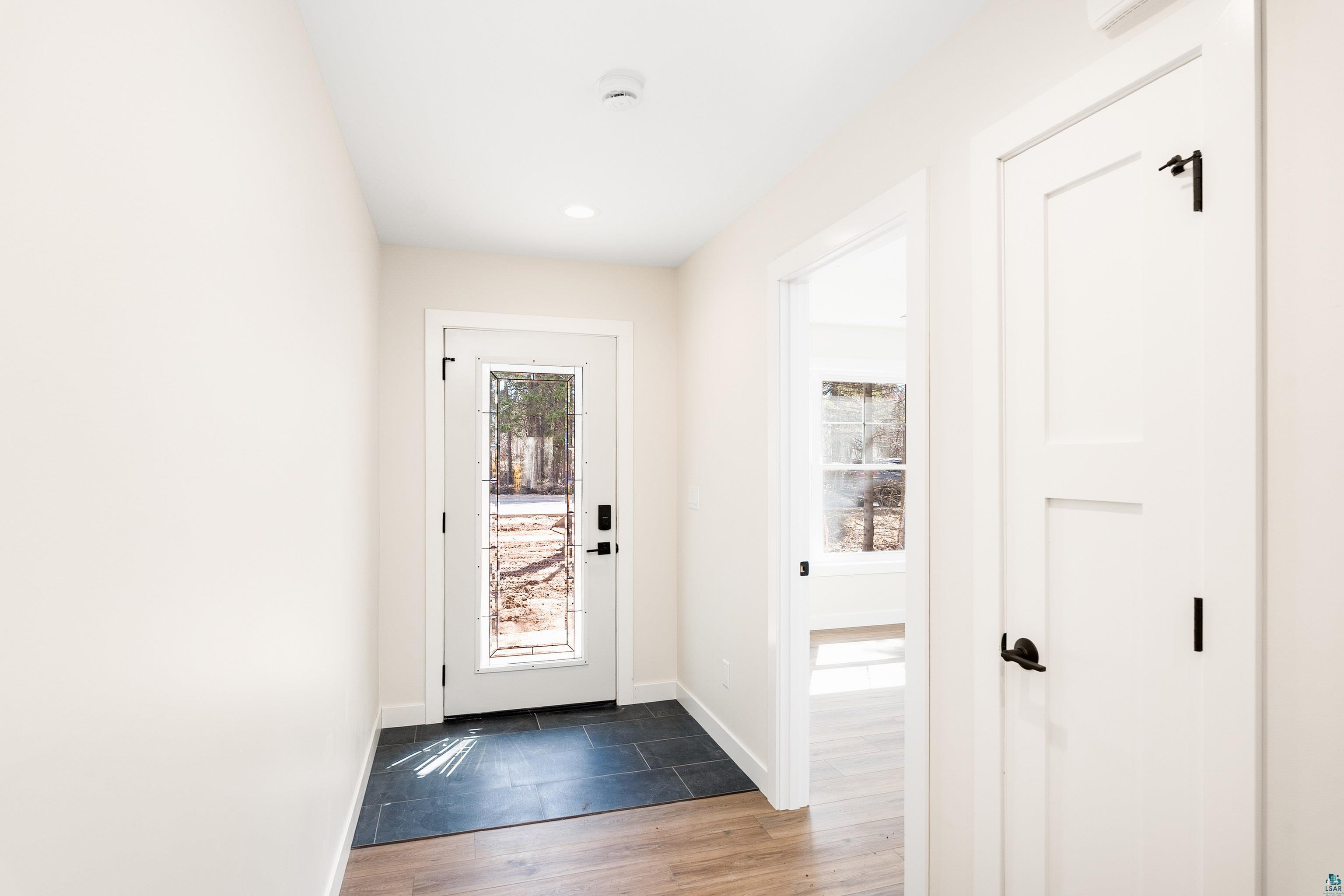 3825 Fountain Gate Dr, Duluth, MN 55811 Listing Photo  2