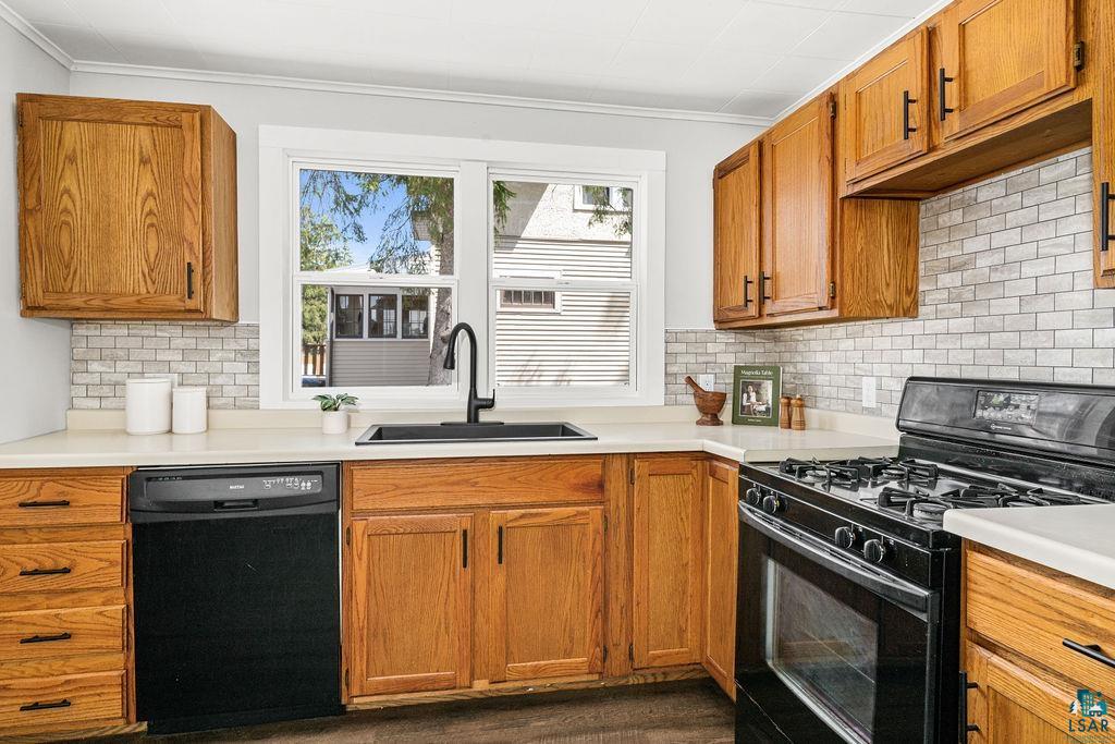 219 E Anoka St, Duluth, MN 55803 Listing Photo  13